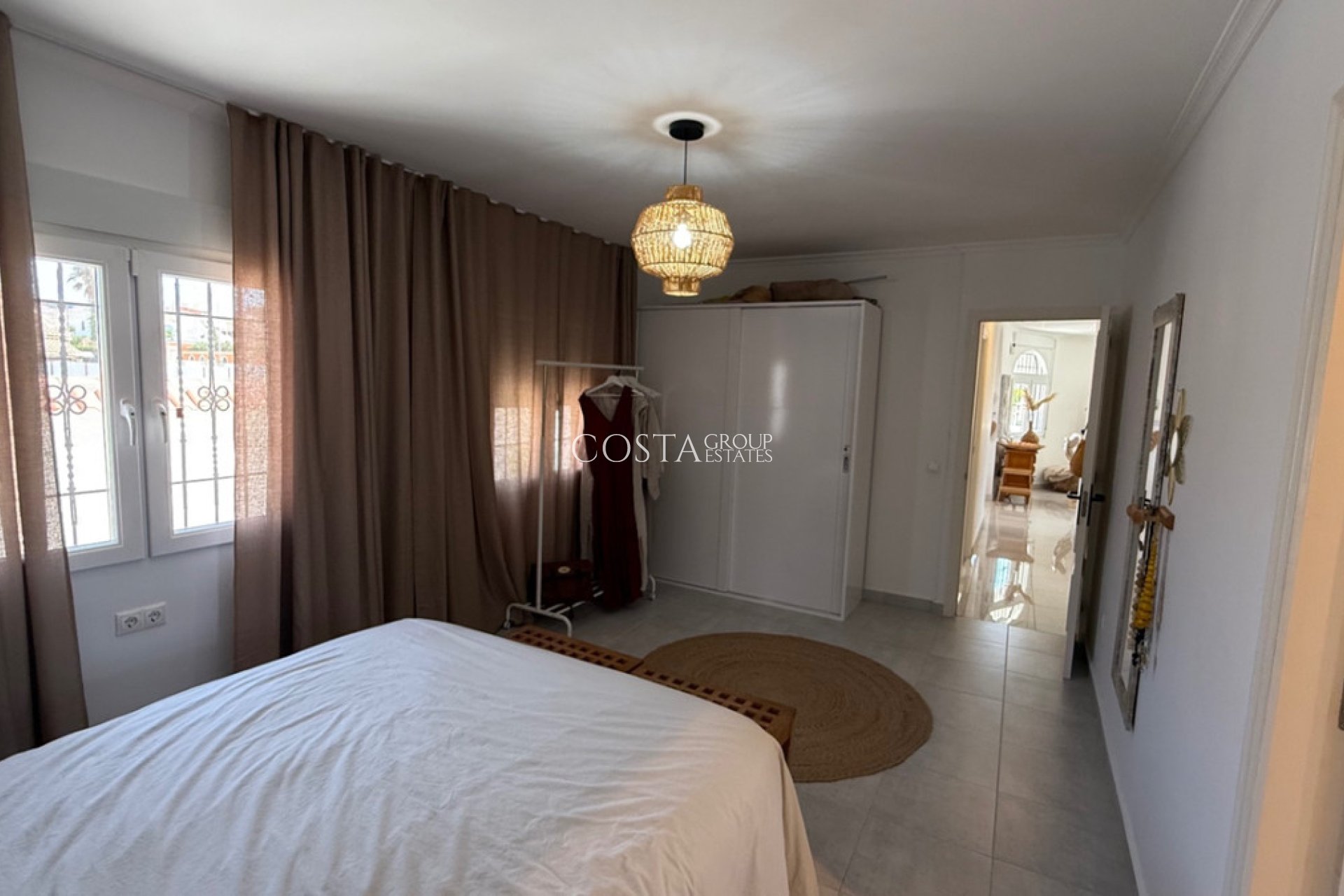 Wiederverkauf - Villa -
Torrevieja - Torrevieja Centro