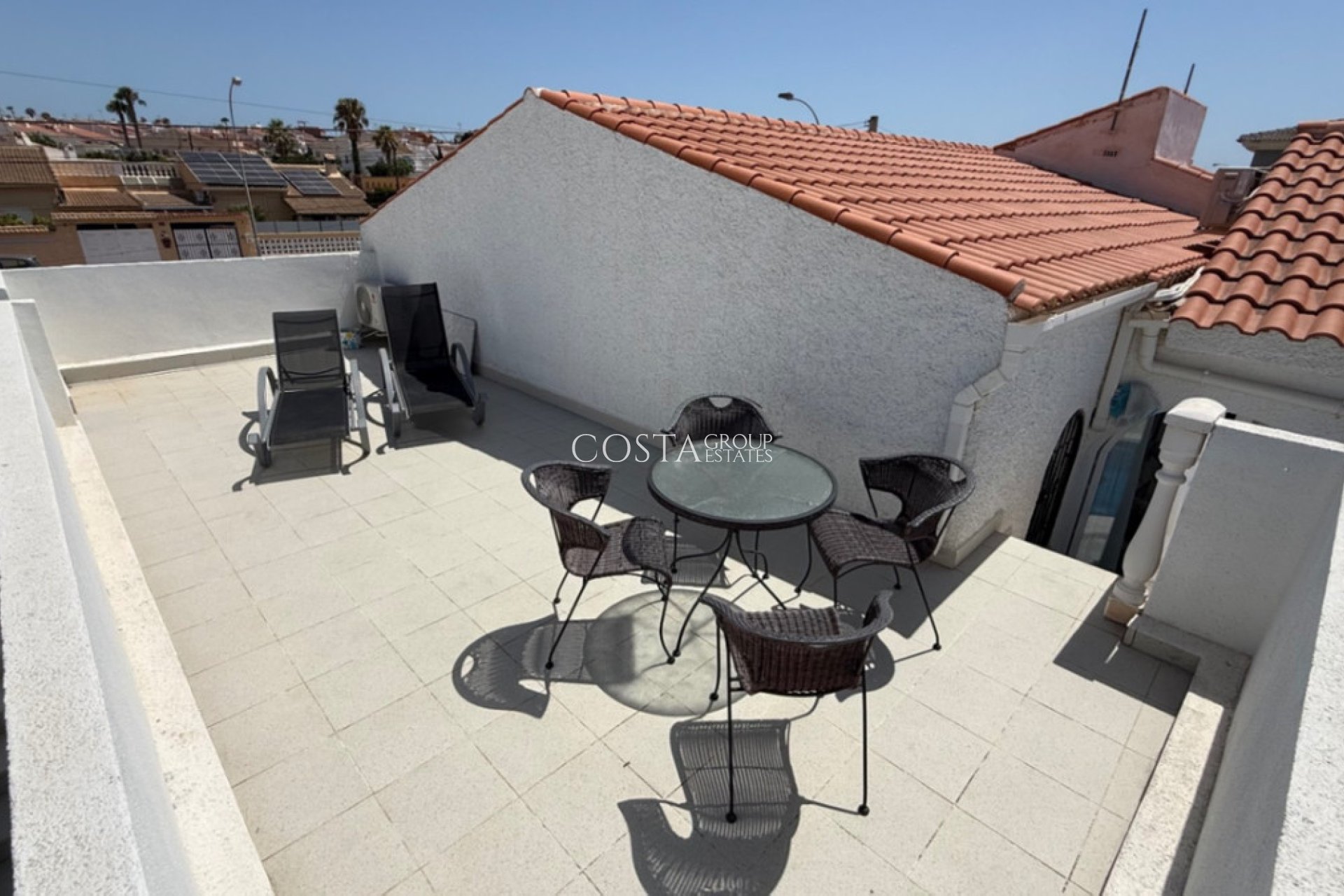 Wiederverkauf - Villa -
Torrevieja - Torrevieja Centro