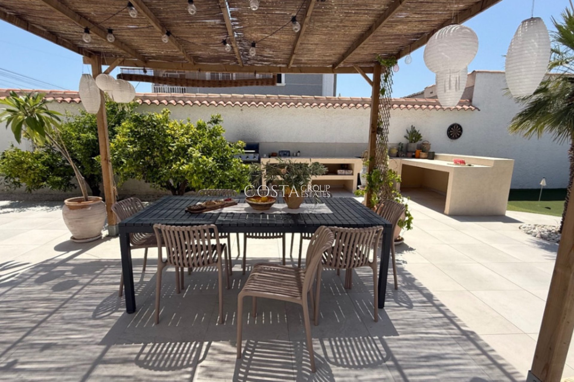 Wiederverkauf - Villa -
Torrevieja - Torrevieja Centro