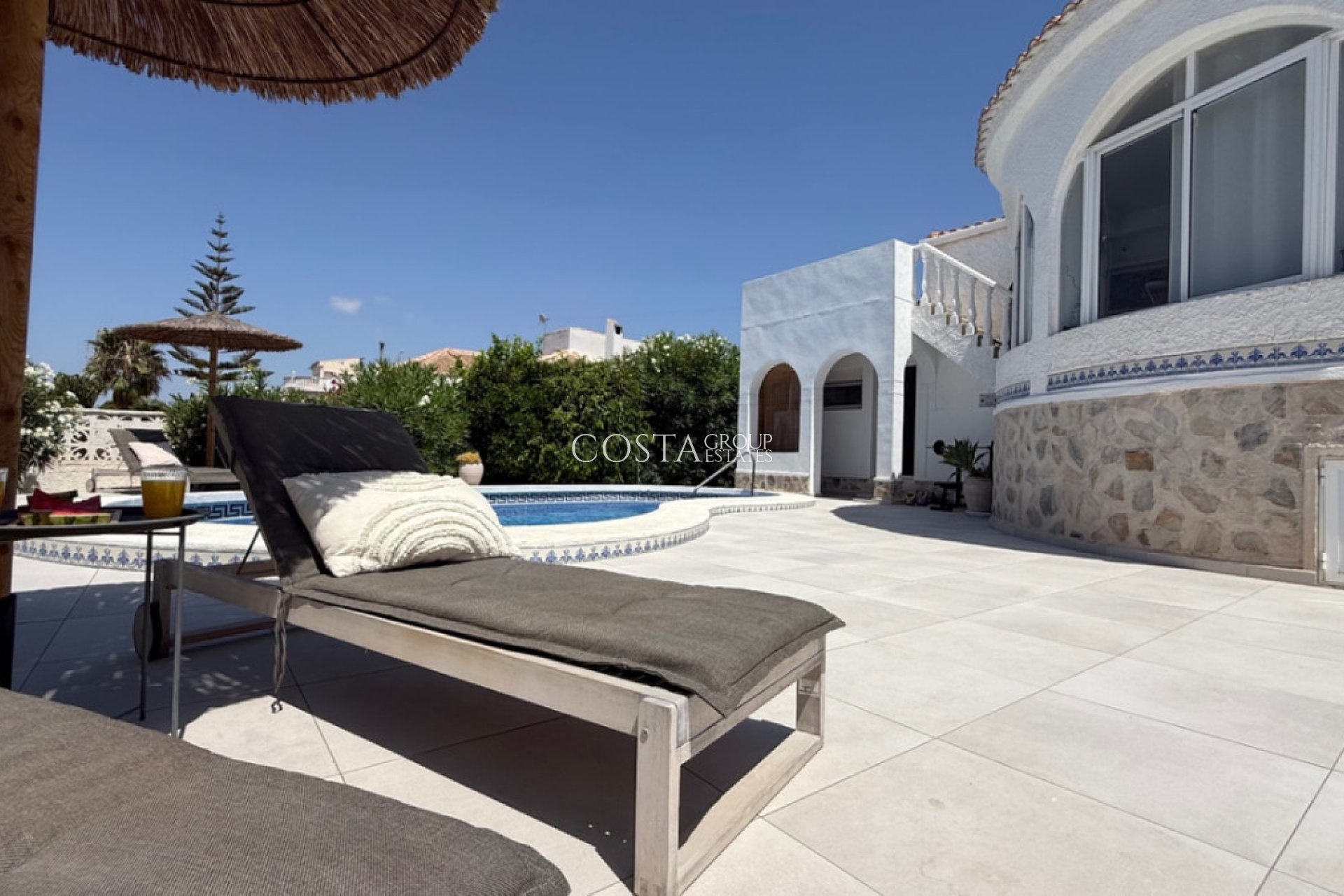 Wiederverkauf - Villa -
Torrevieja - Torrevieja Centro