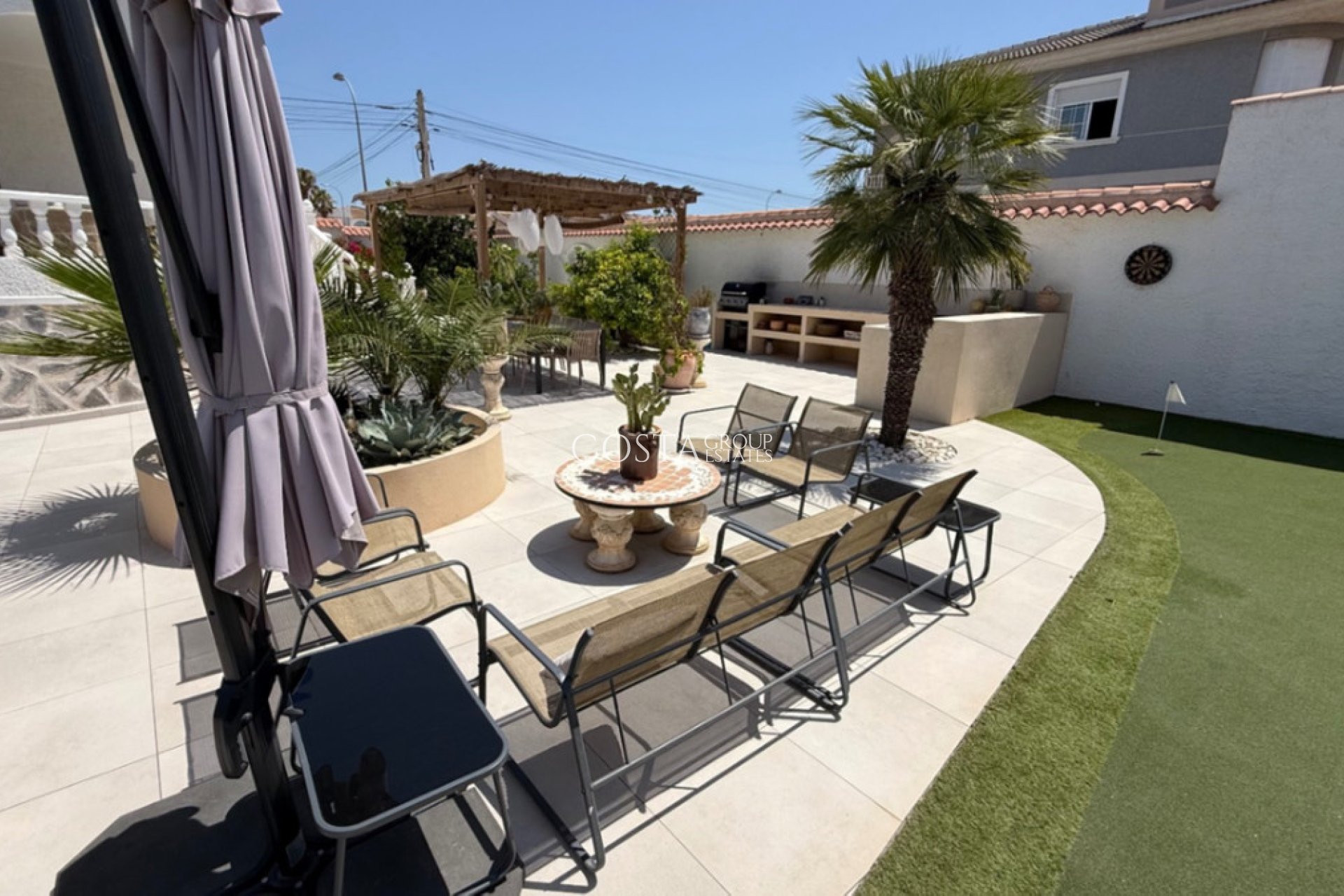 Wiederverkauf - Villa -
Torrevieja - Torrevieja Centro