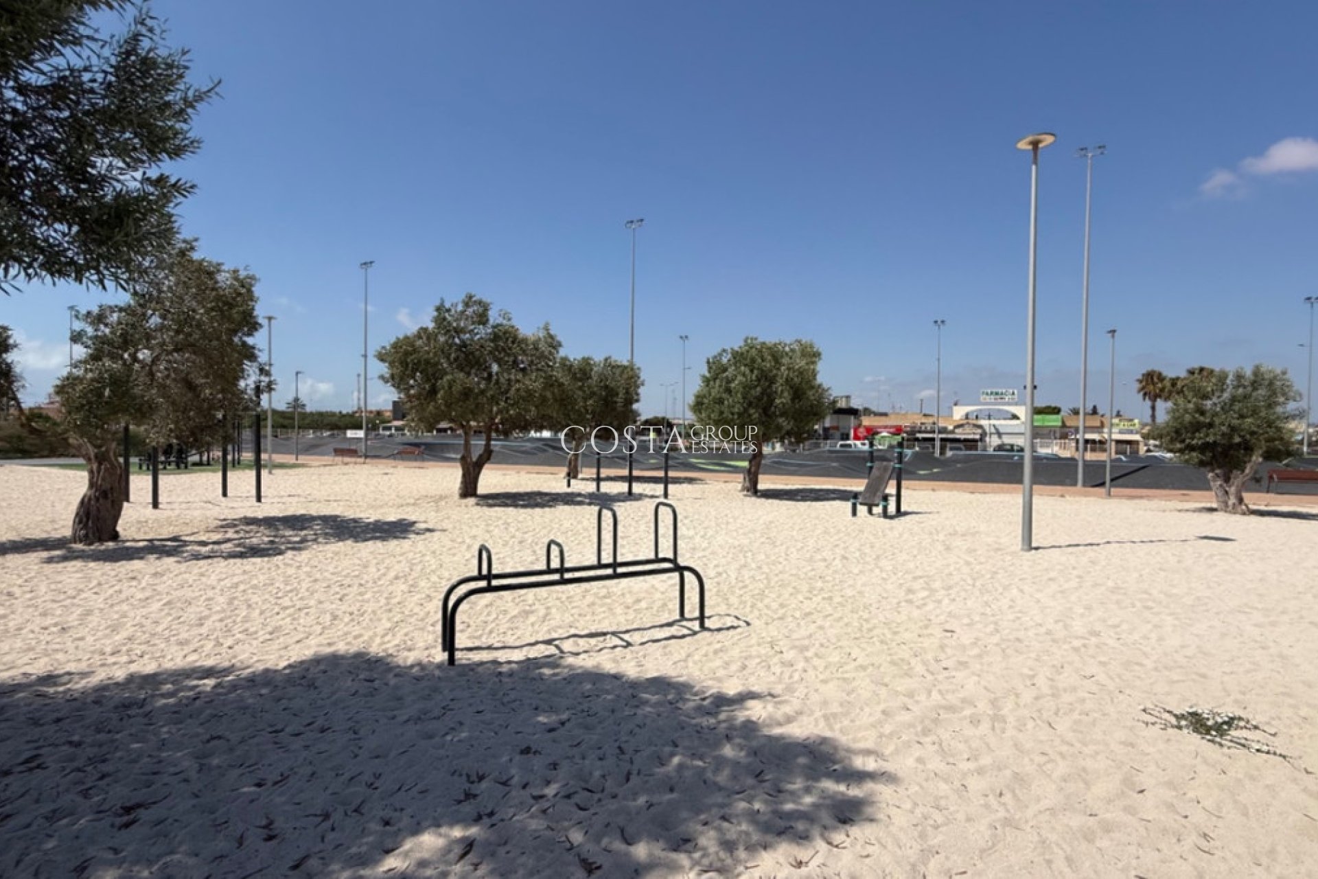 Wiederverkauf - Villa -
Torrevieja - Torrevieja Centro