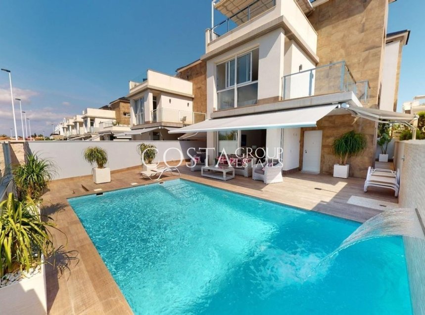 Wiederverkauf - Villa -
Torrevieja - Torrevieja Centro