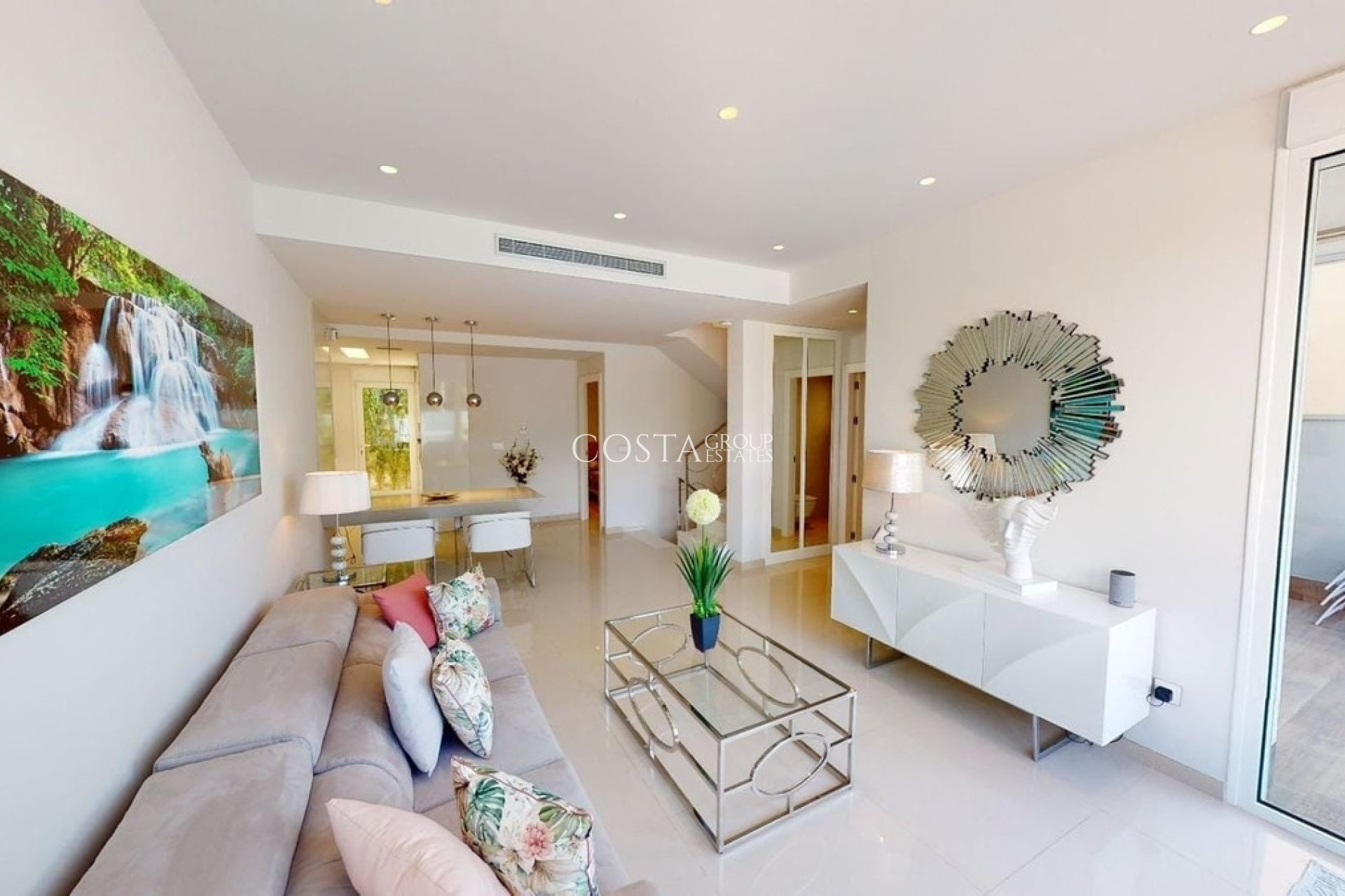 Wiederverkauf - Villa -
Torrevieja - Torrevieja Centro