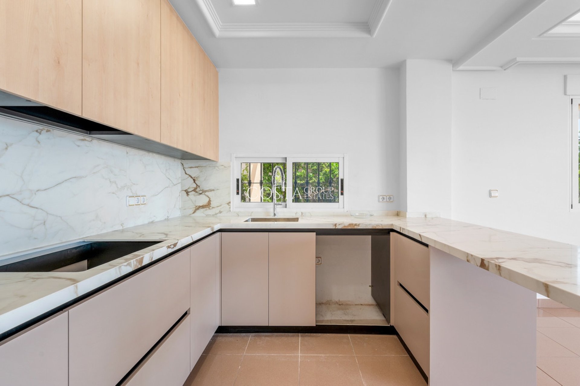 Wiederverkauf - Villa -
Torrevieja - Torrevieja Centro
