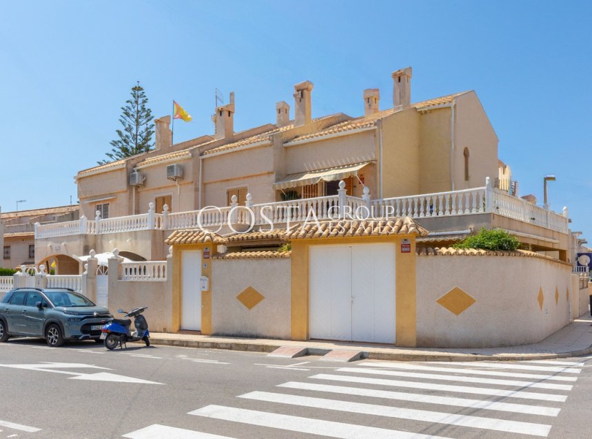 Wiederverkauf - Villa -
Torrevieja - Torrevieja Centro