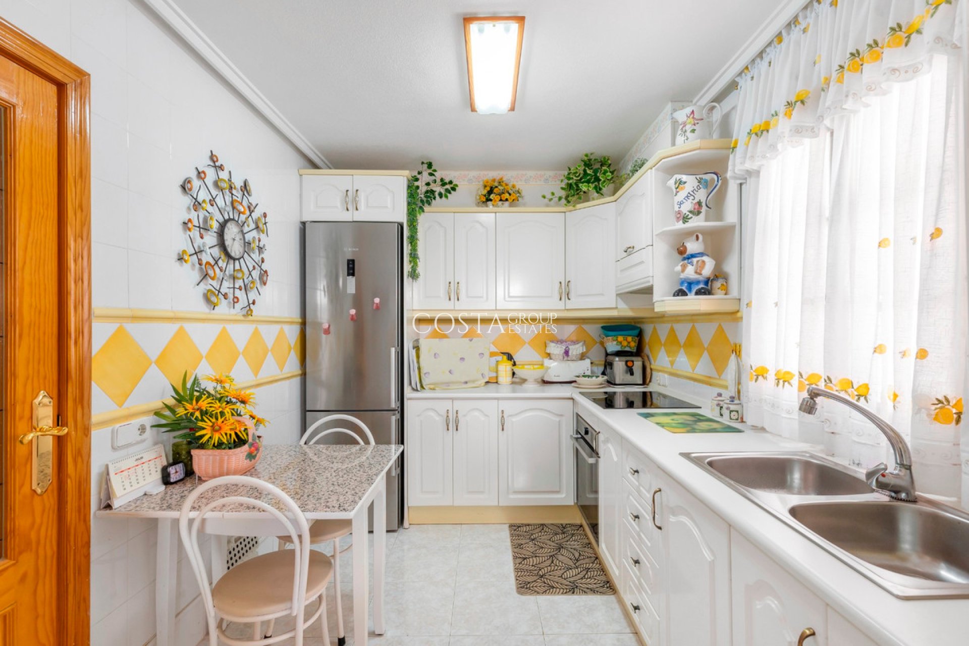 Wiederverkauf - Villa -
Torrevieja - Torrevieja Centro