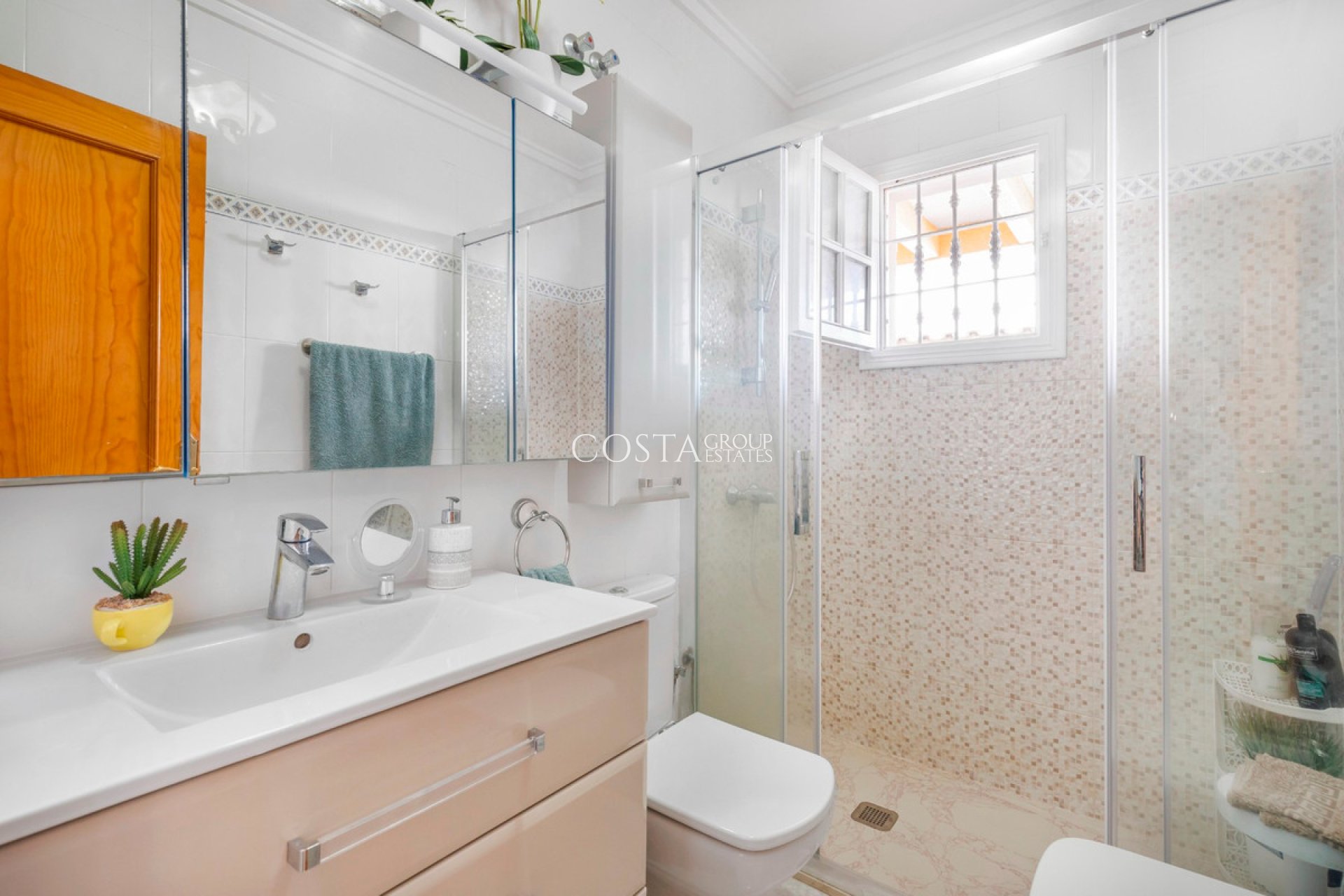 Wiederverkauf - Villa -
Torrevieja - Torrevieja Centro