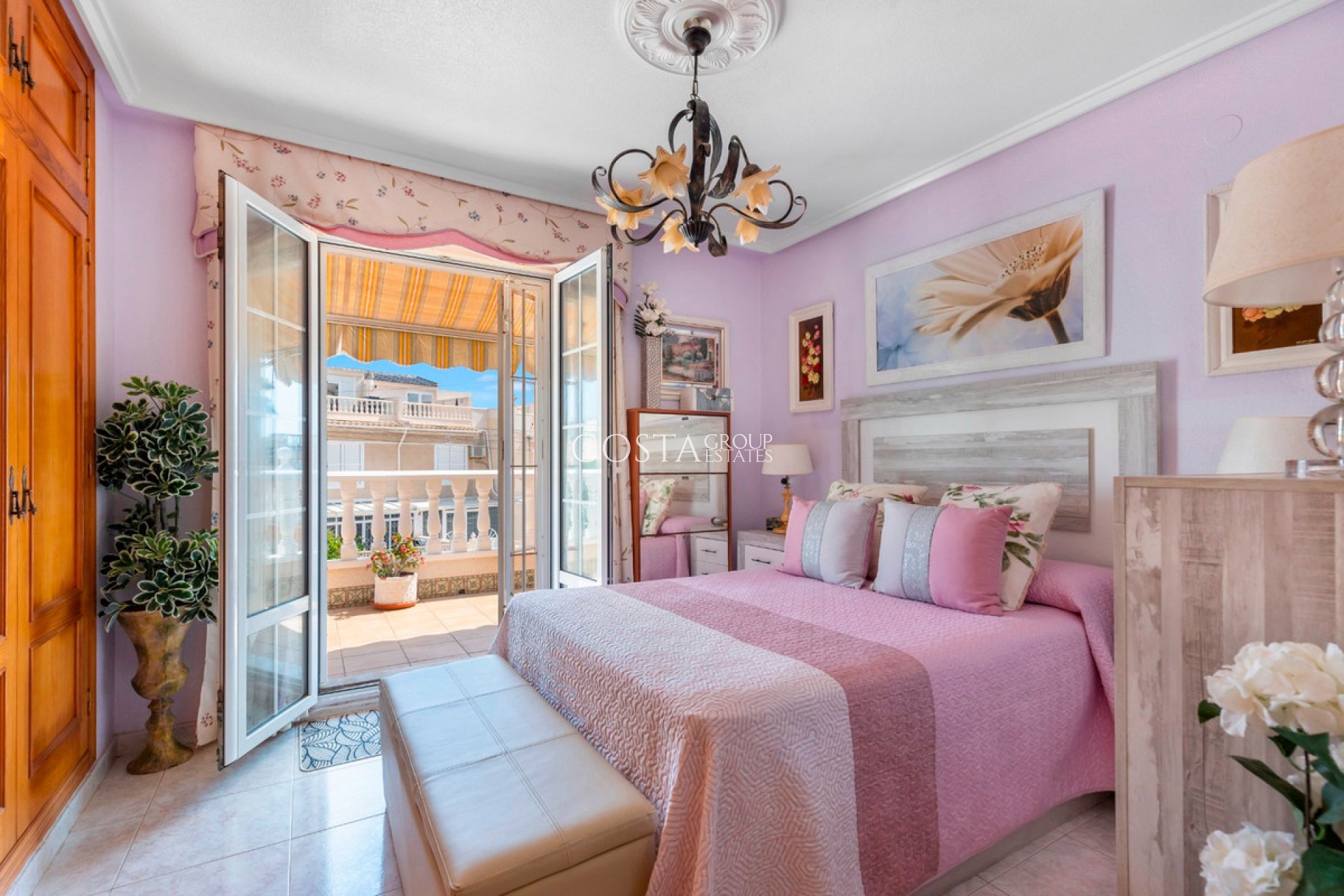 Wiederverkauf - Villa -
Torrevieja - Torrevieja Centro