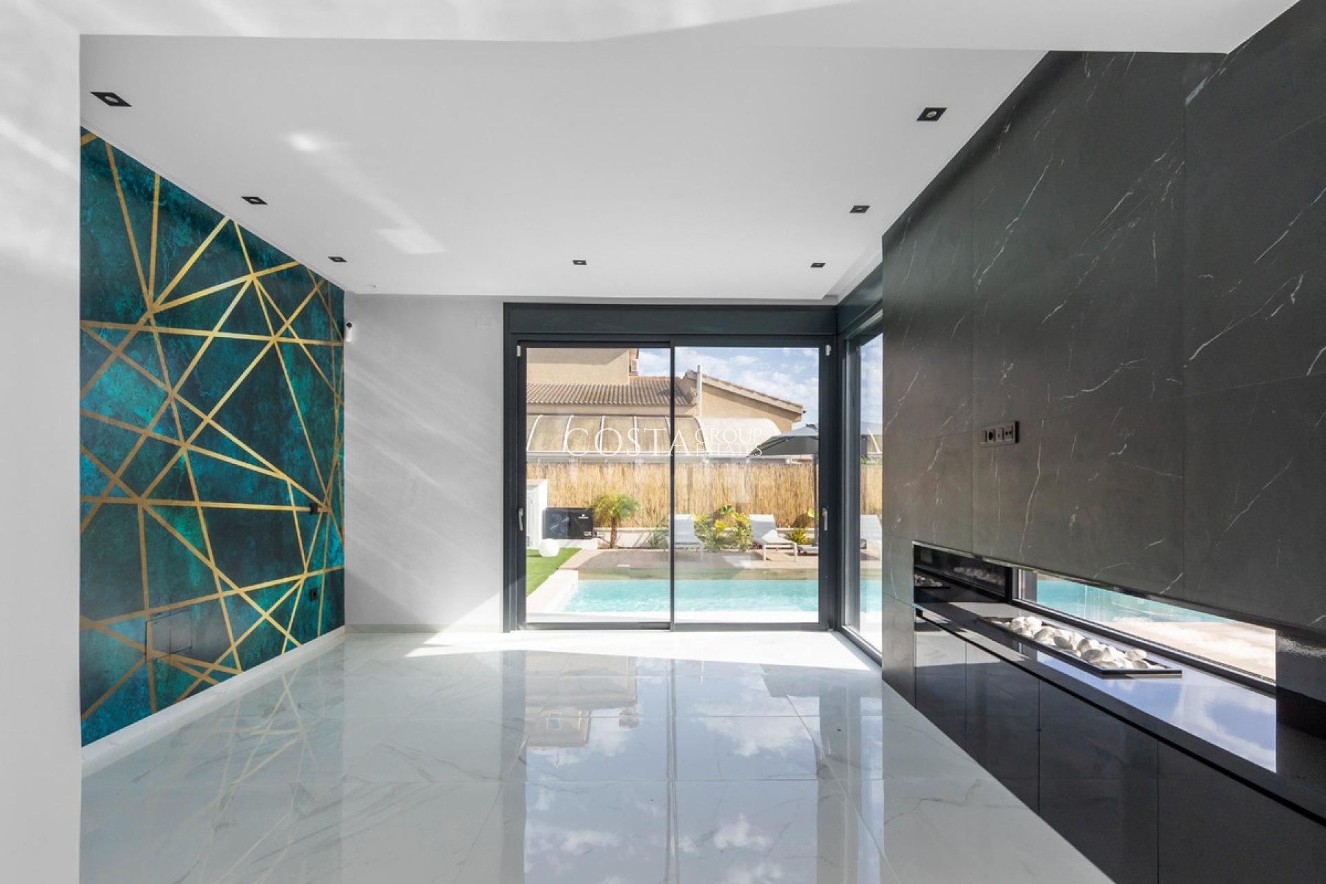 Wiederverkauf - Villa -
Torrevieja - Torrevieja Centro