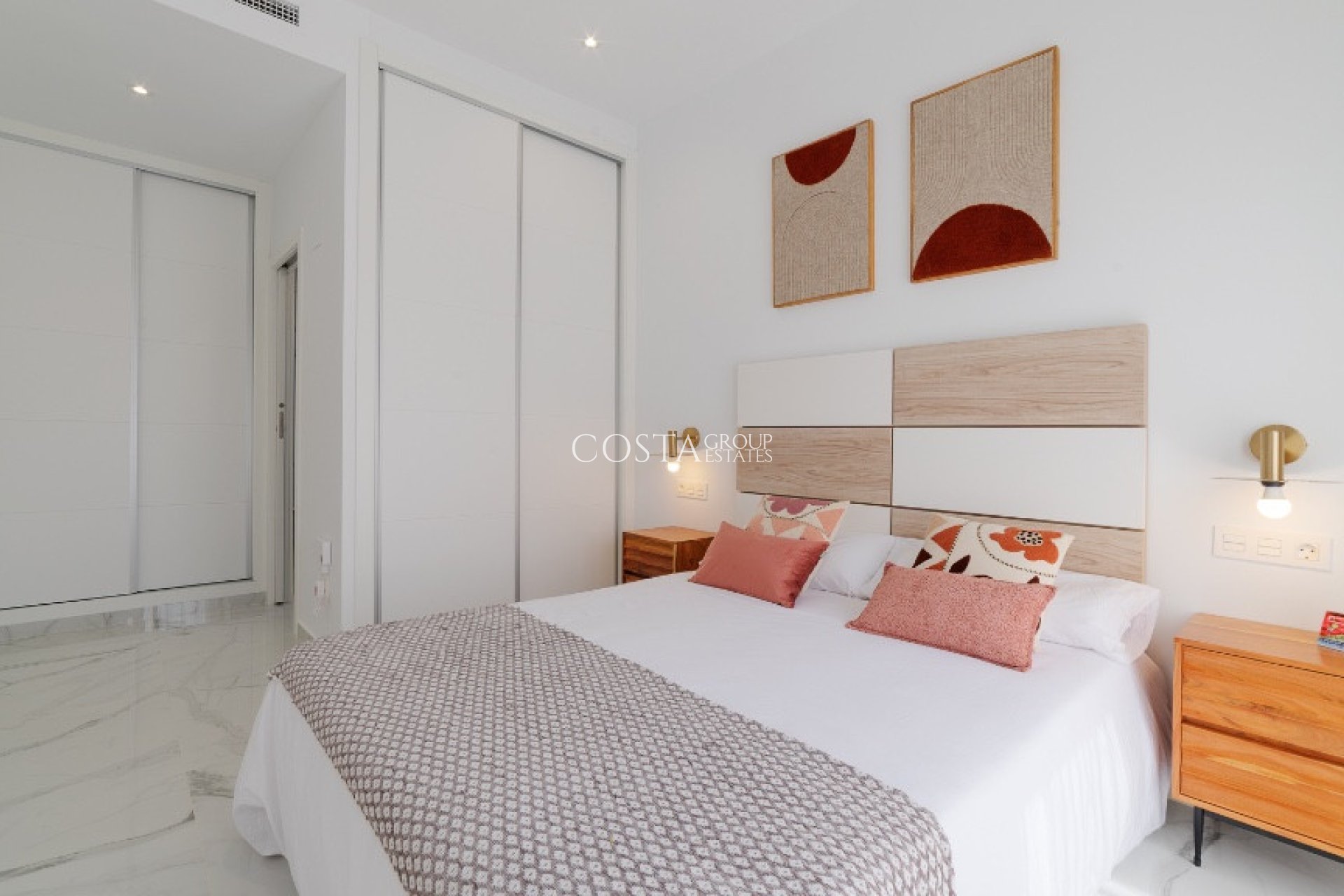 Wiederverkauf - Villa -
Torrevieja - Torrevieja Centro