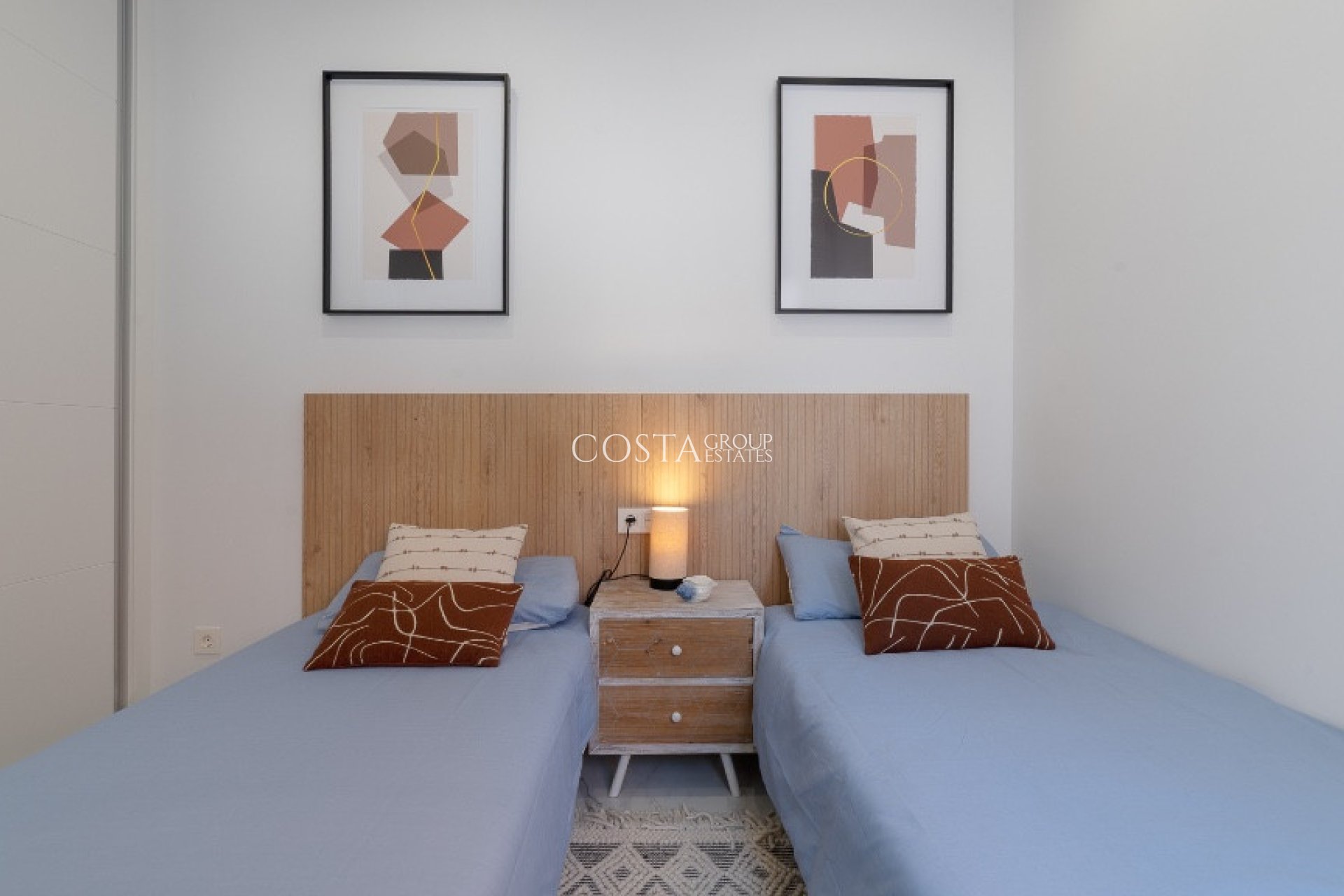 Wiederverkauf - Villa -
Torrevieja - Torrevieja Centro