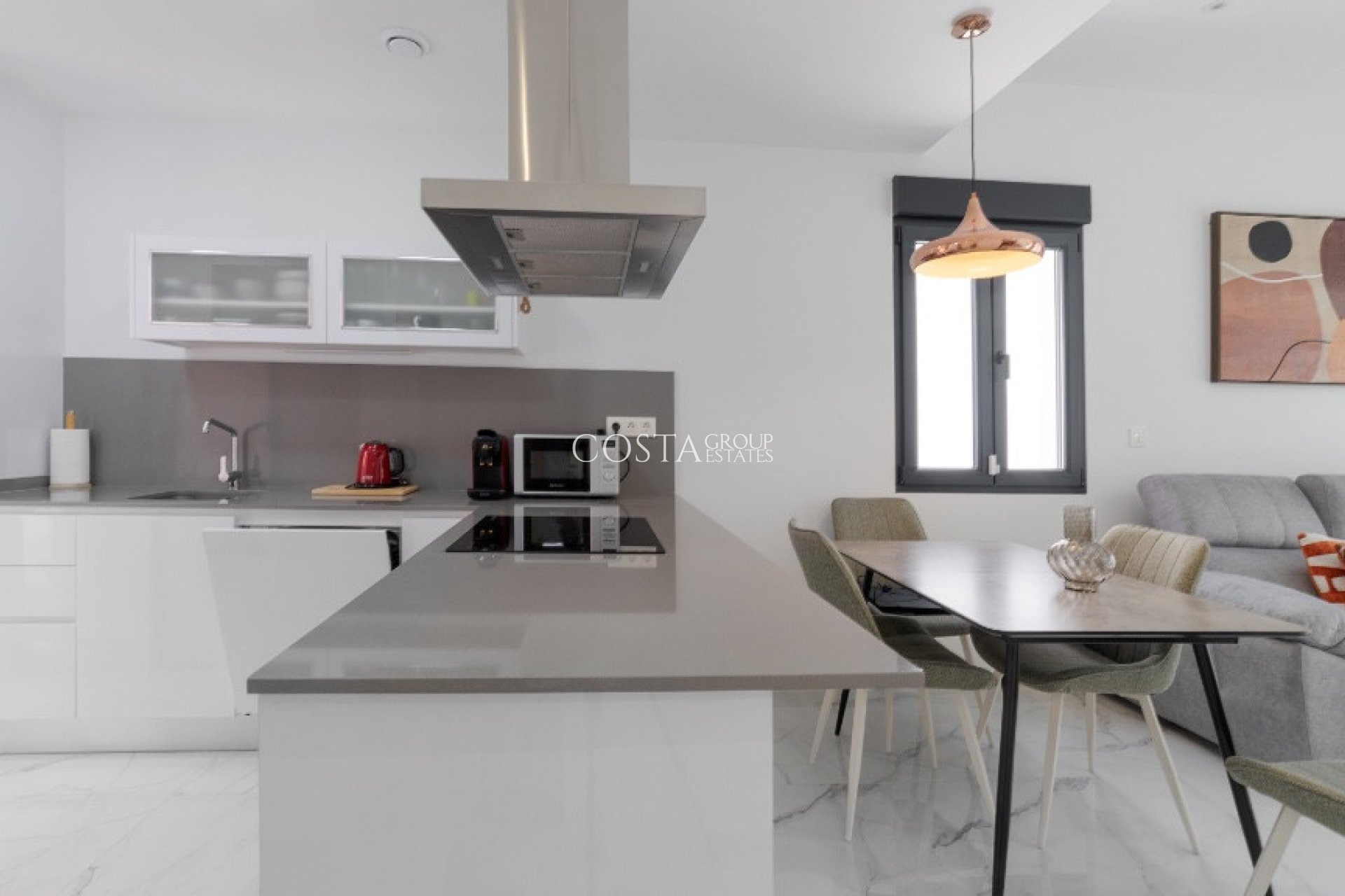 Wiederverkauf - Villa -
Torrevieja - Torrevieja Centro