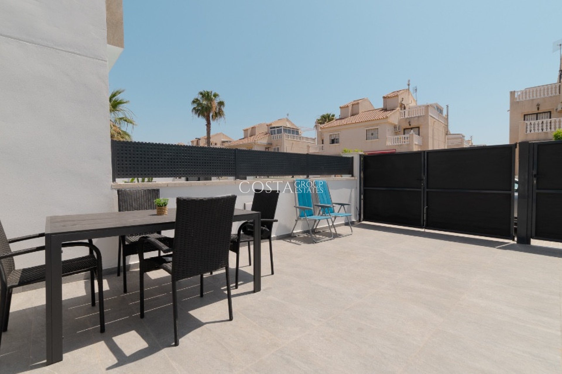 Wiederverkauf - Villa -
Torrevieja - Torrevieja Centro