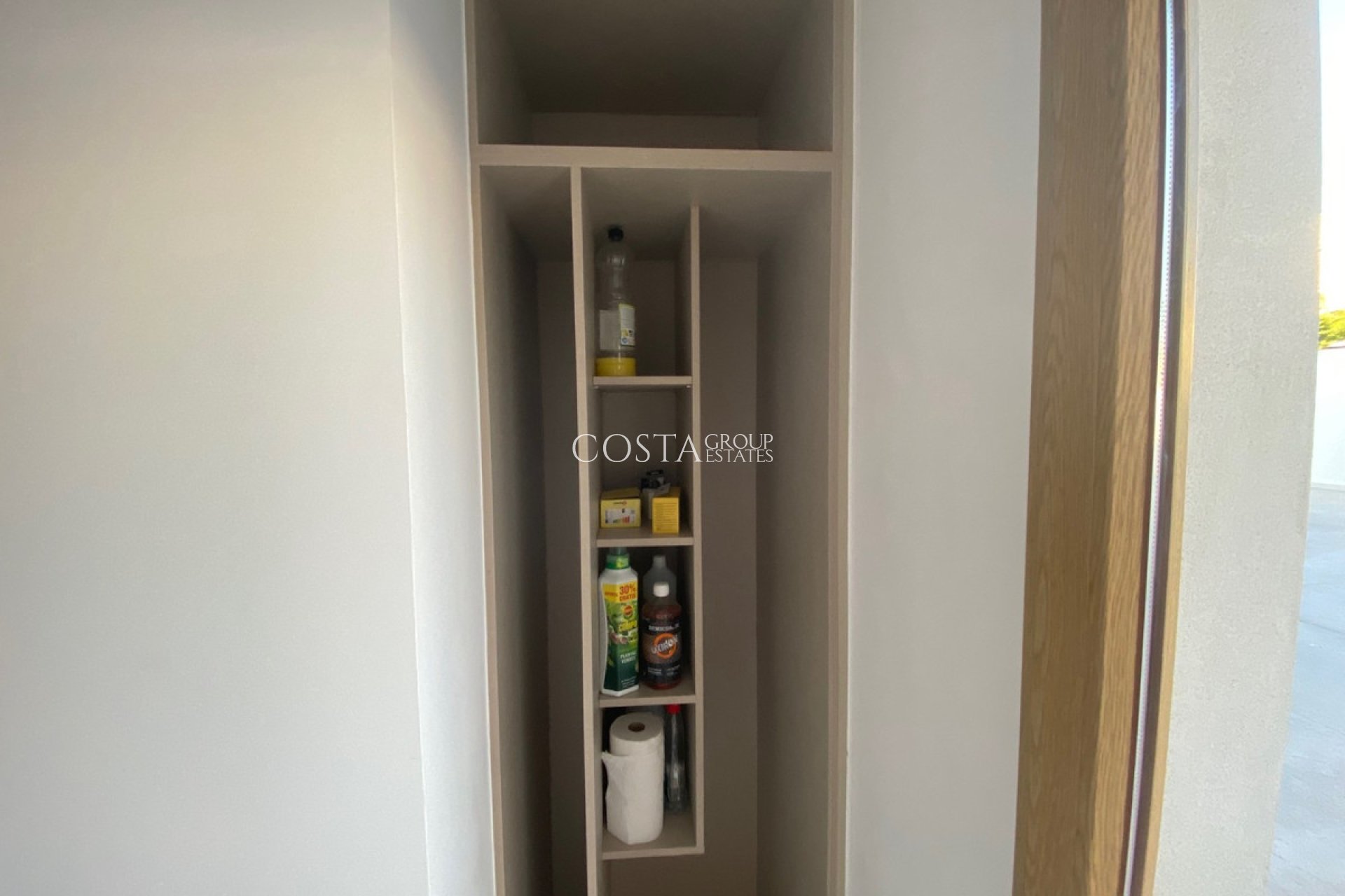 Wiederverkauf - Villa -
Torrevieja - Torrevieja Centro