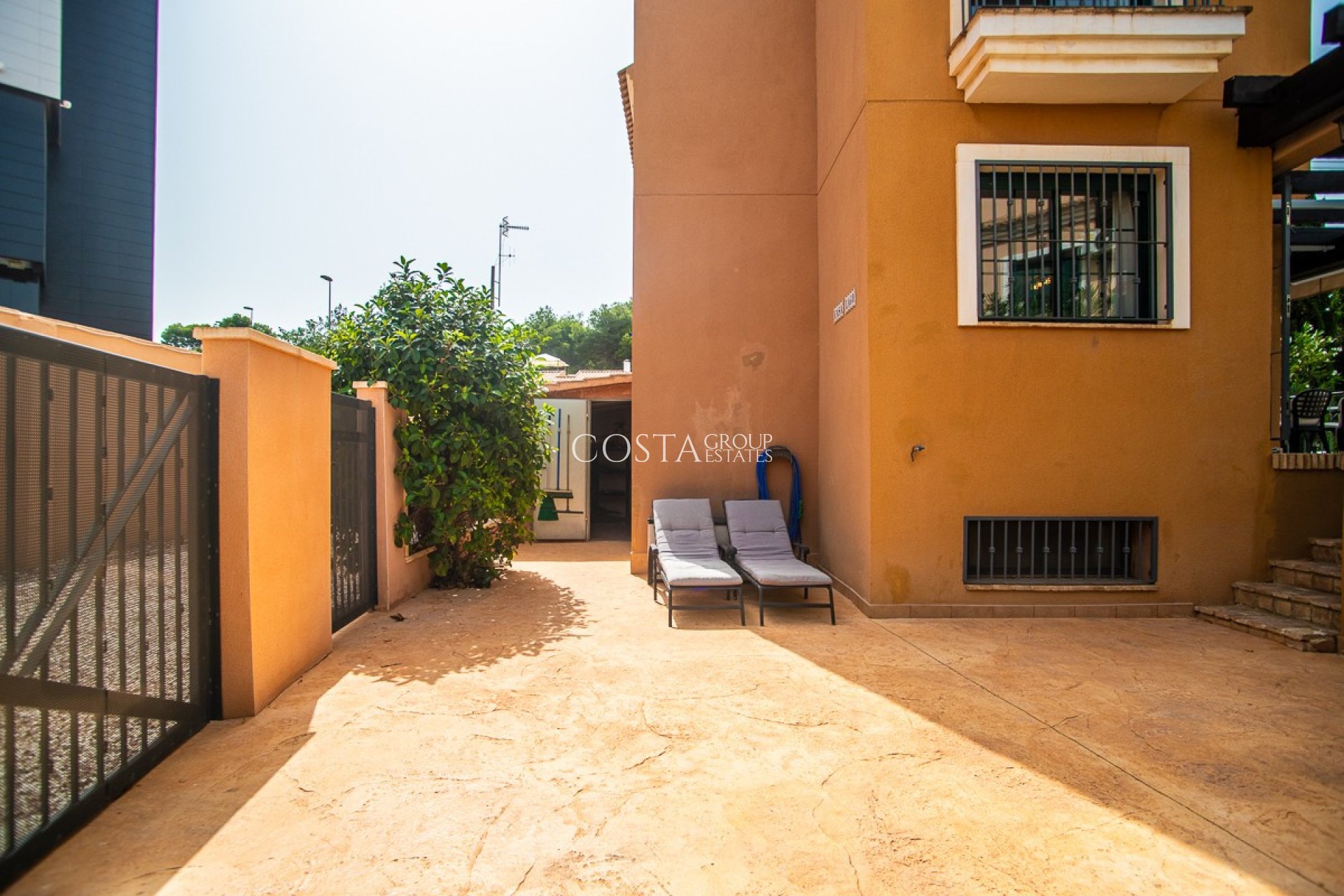 Wiederverkauf - Villa -
Torrevieja - Torrevieja Centro