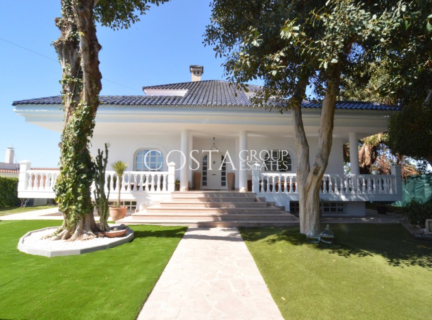 Wiederverkauf - Villa -
Torrevieja - Torrevieja Centro