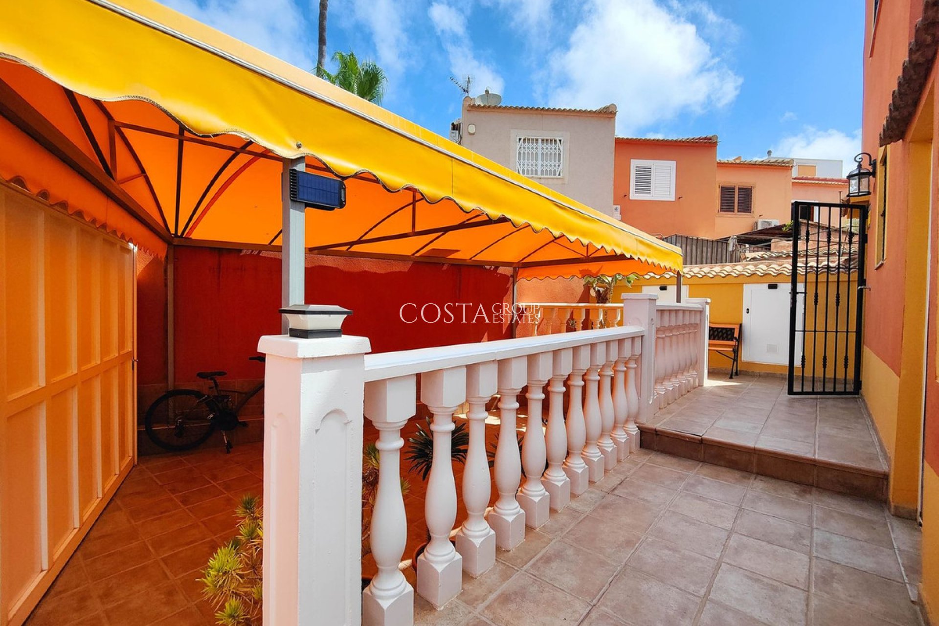Wiederverkauf - Villa -
Torrevieja - Torrevieja Centro