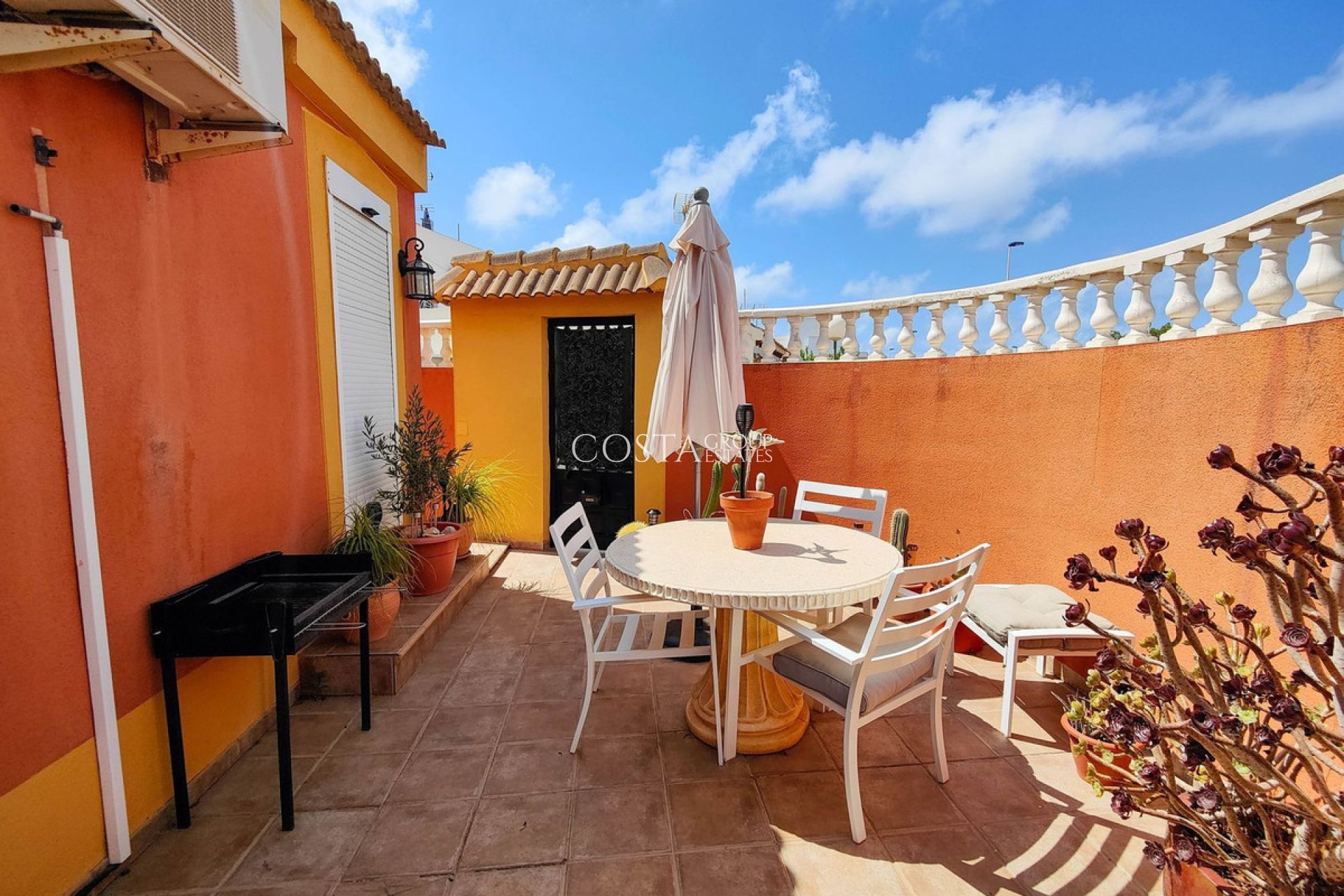 Wiederverkauf - Villa -
Torrevieja - Torrevieja Centro