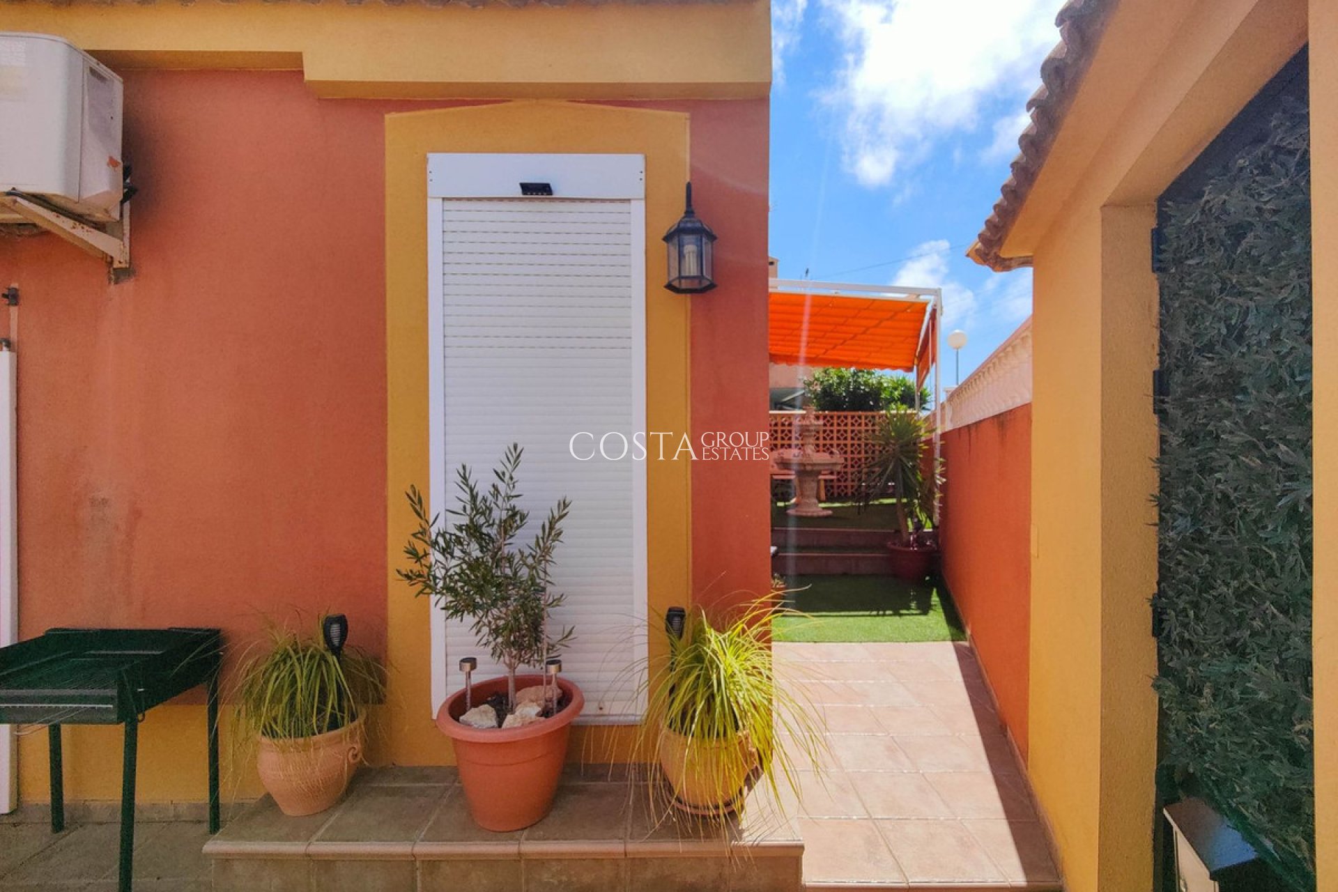 Wiederverkauf - Villa -
Torrevieja - Torrevieja Centro