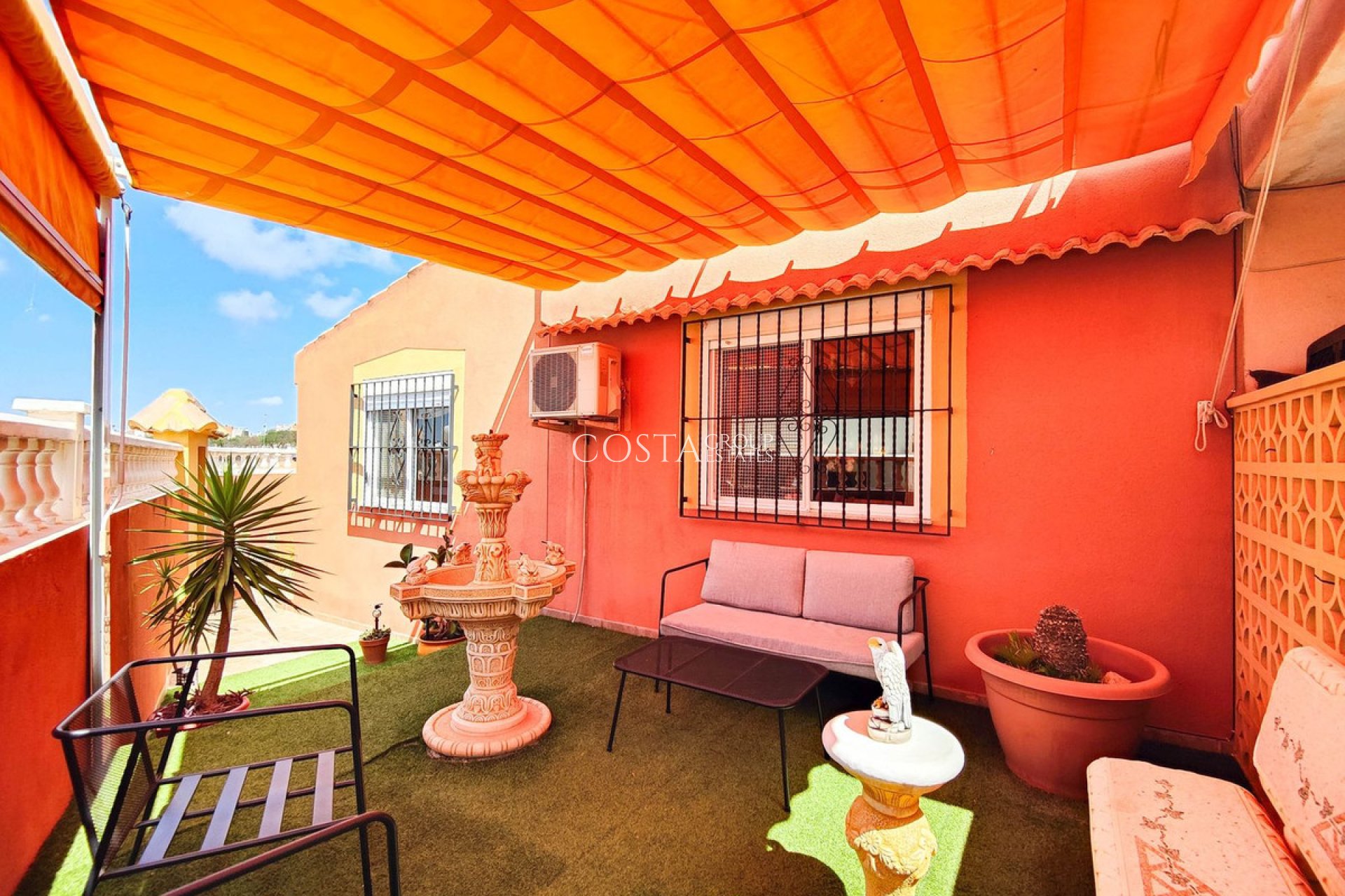Wiederverkauf - Villa -
Torrevieja - Torrevieja Centro