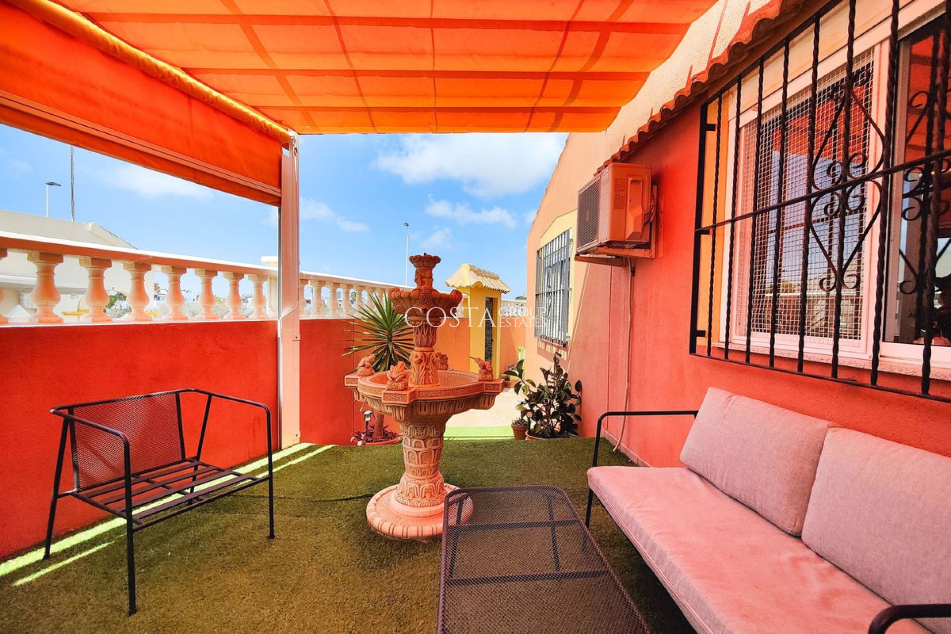 Wiederverkauf - Villa -
Torrevieja - Torrevieja Centro