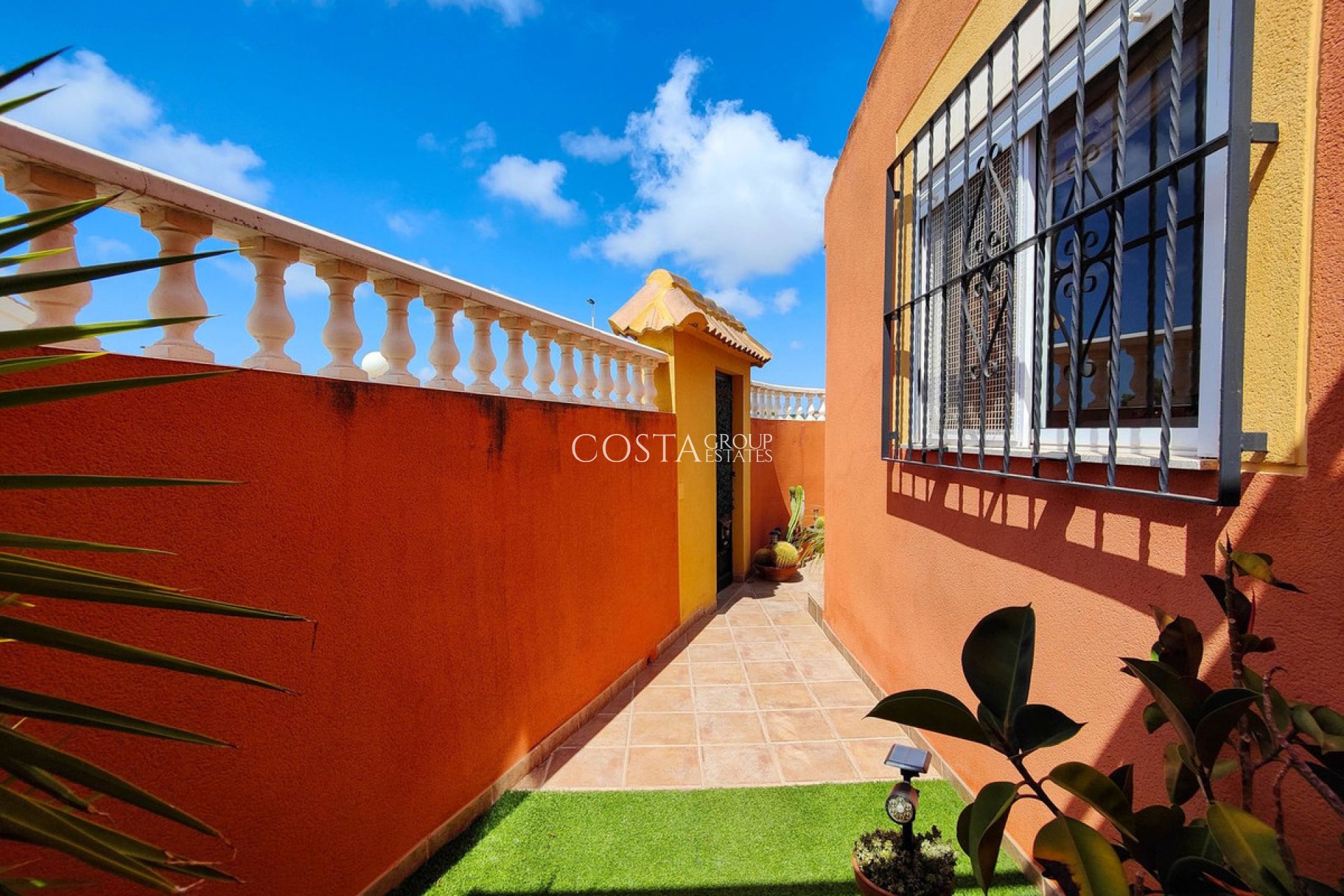 Wiederverkauf - Villa -
Torrevieja - Torrevieja Centro