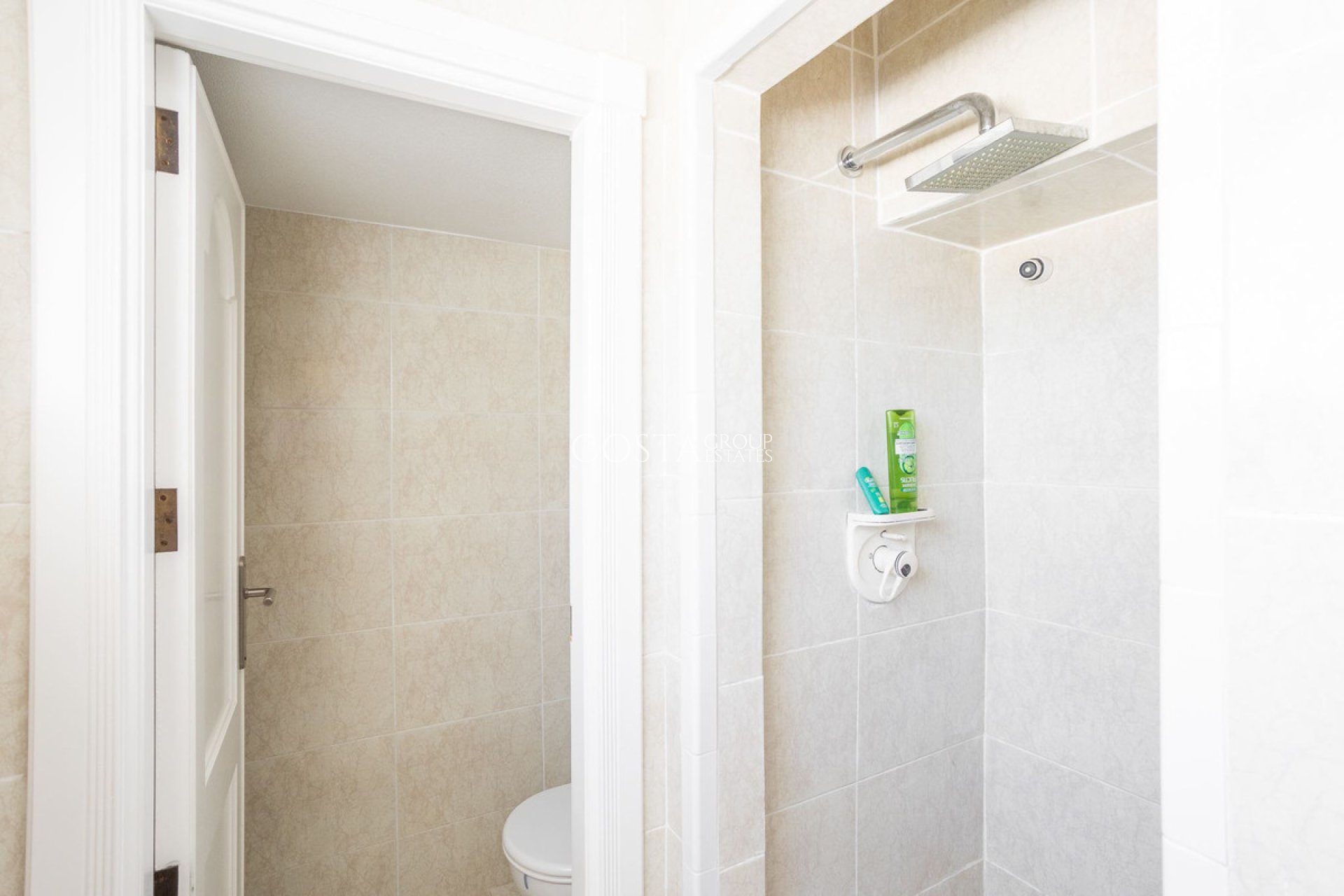 Wiederverkauf - Villa -
Torrevieja - Torrevieja Centro