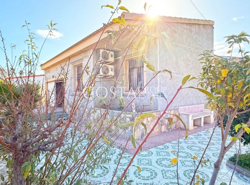 Wiederverkauf - Villa -
Torrevieja - Torrevieja Centro