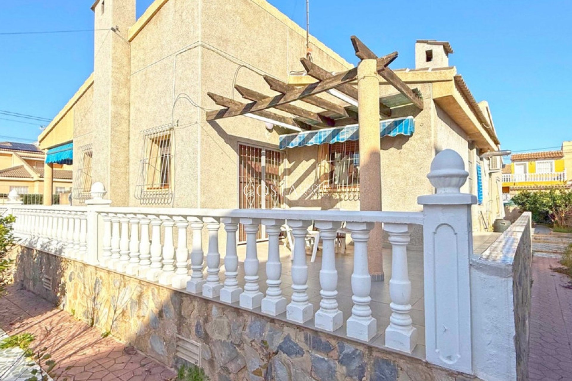 Wiederverkauf - Villa -
Torrevieja - Torrevieja Centro