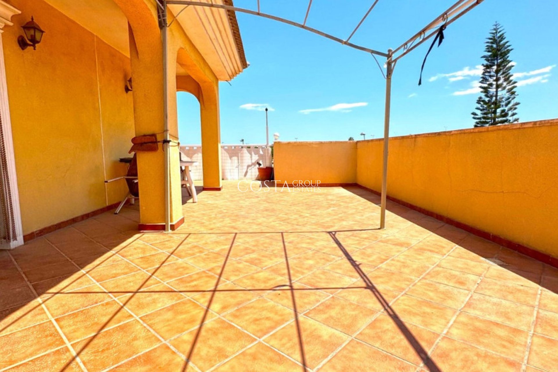 Wiederverkauf - Villa -
Torrevieja - Torrevieja Centro