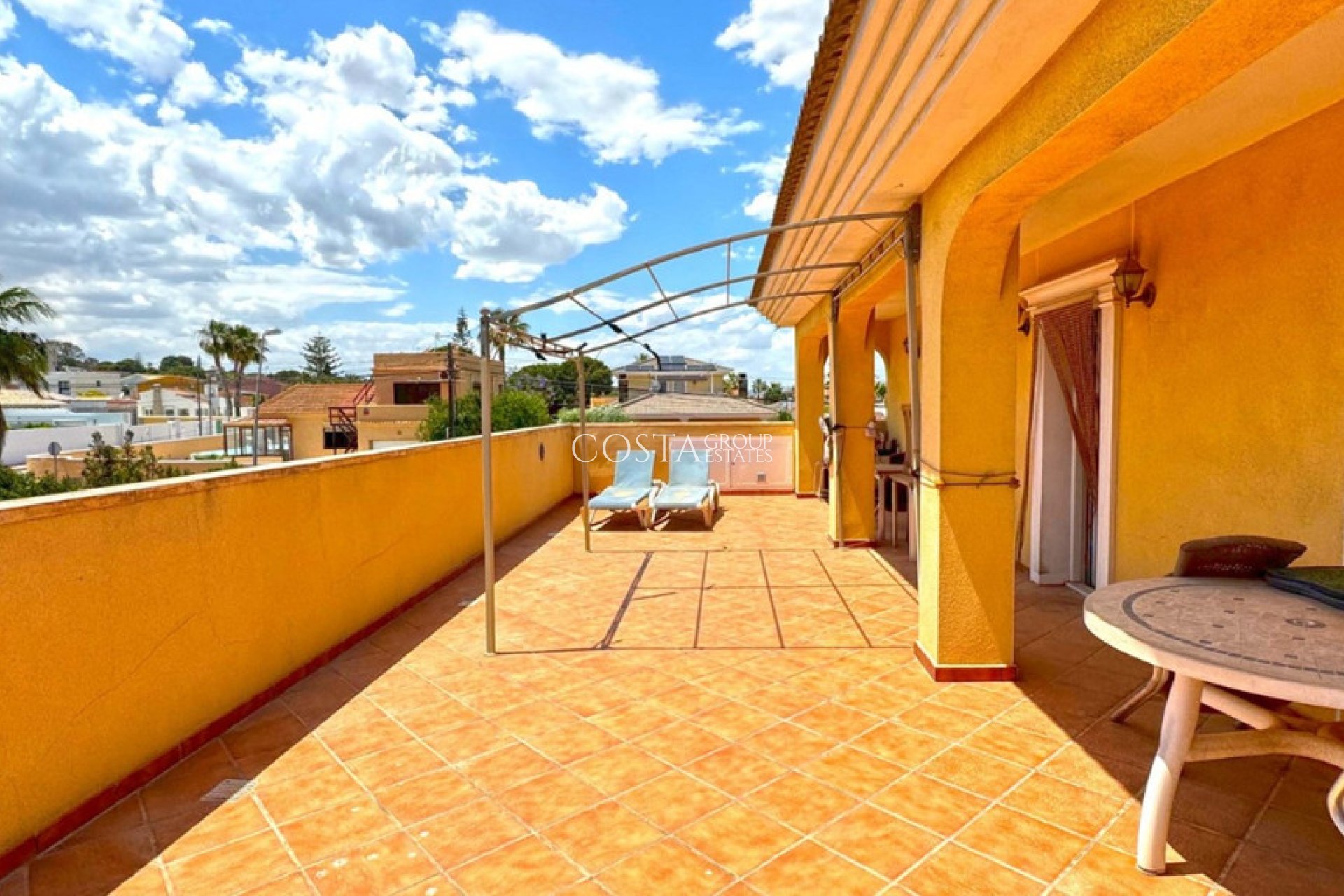 Wiederverkauf - Villa -
Torrevieja - Torrevieja Centro