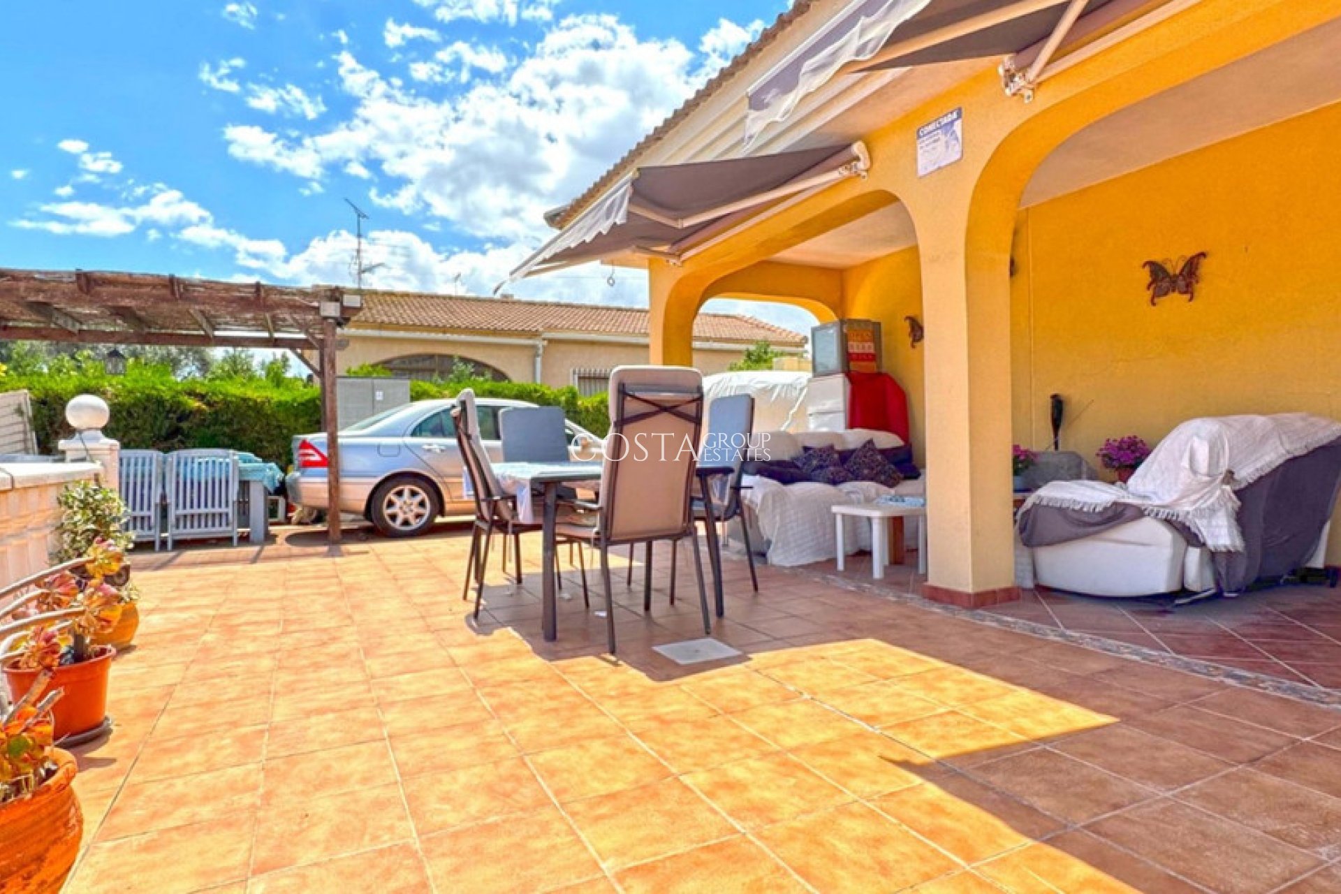 Wiederverkauf - Villa -
Torrevieja - Torrevieja Centro