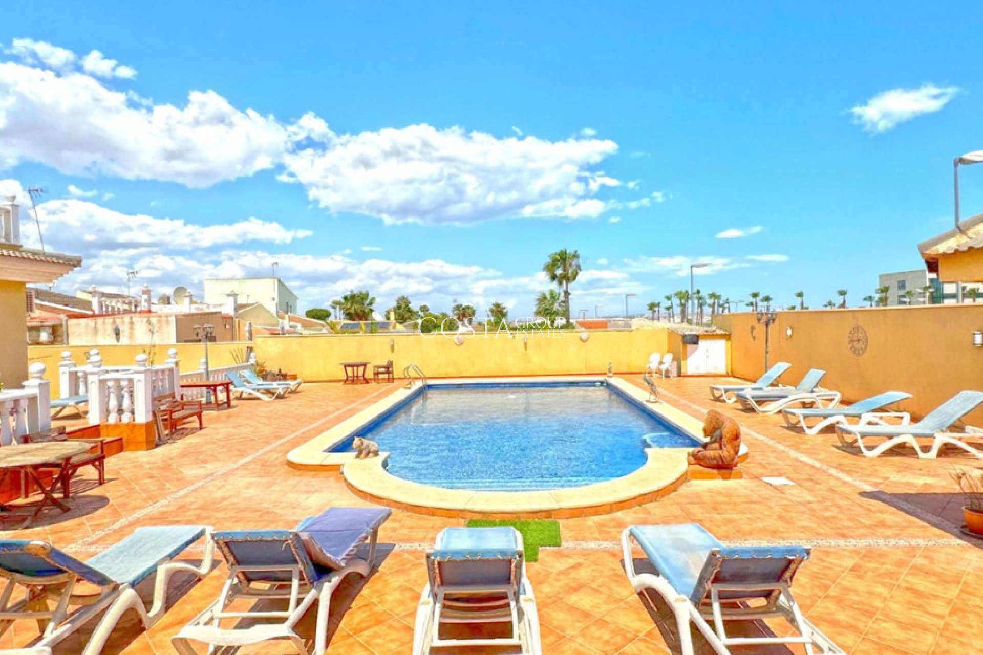 Wiederverkauf - Villa -
Torrevieja - Torrevieja Centro
