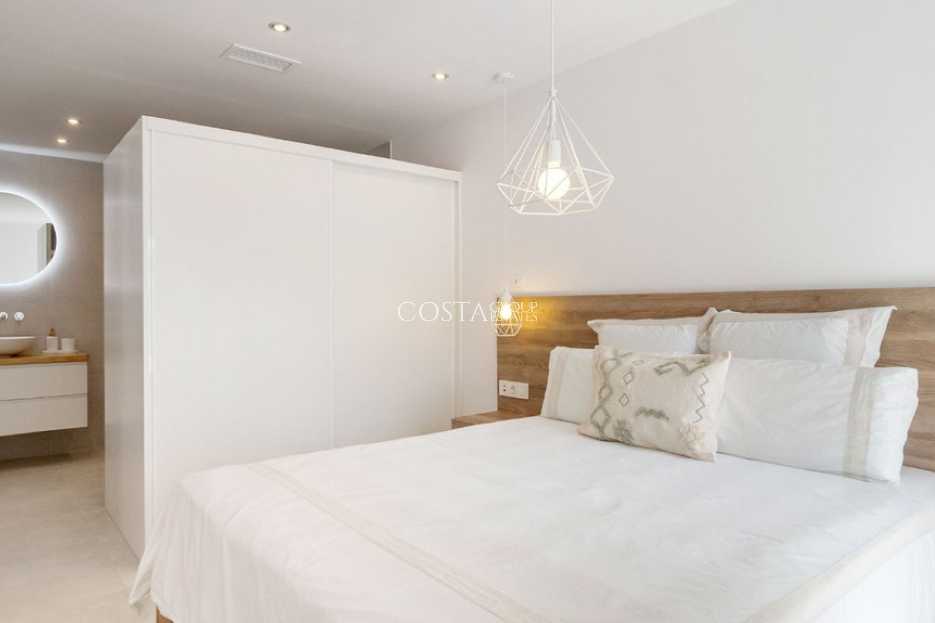 Wiederverkauf - Villa -
Torrevieja - Torrevieja Centro