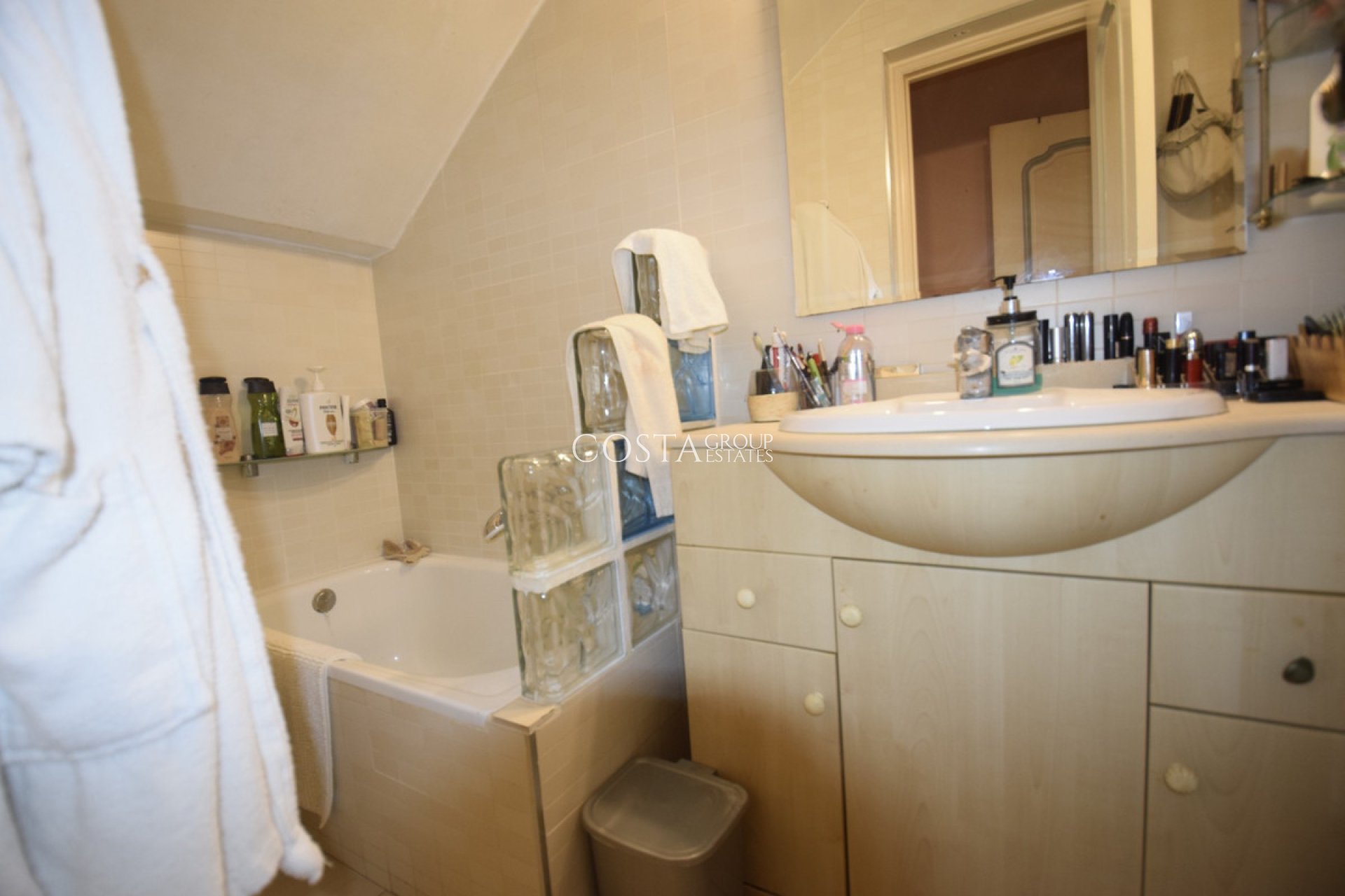 Wiederverkauf - Villa -
Torrevieja - Torrevieja Centro
