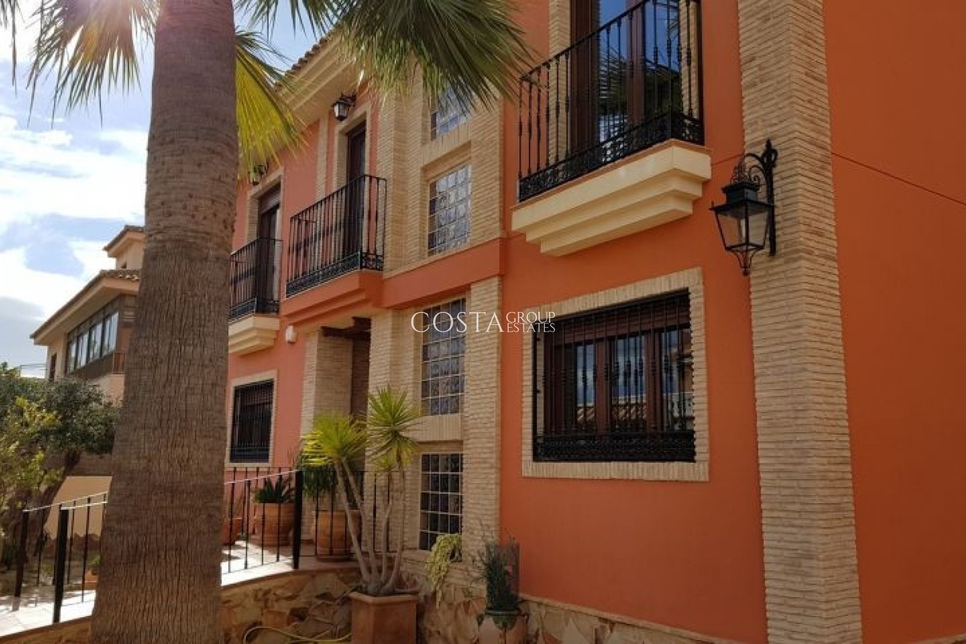 Wiederverkauf - Villa -
Torrevieja - Torrevieja Centro