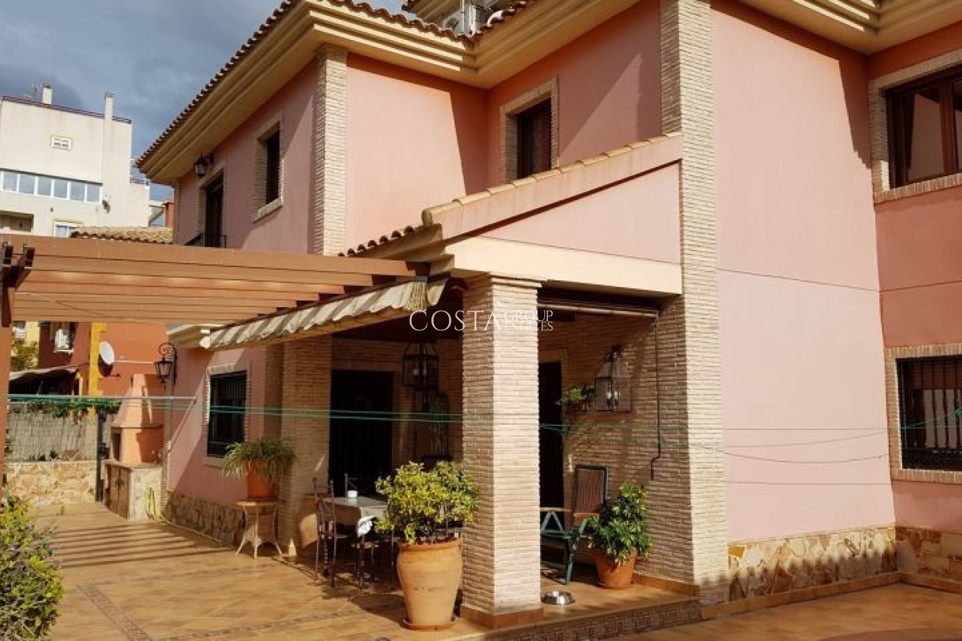 Wiederverkauf - Villa -
Torrevieja - Torrevieja Centro