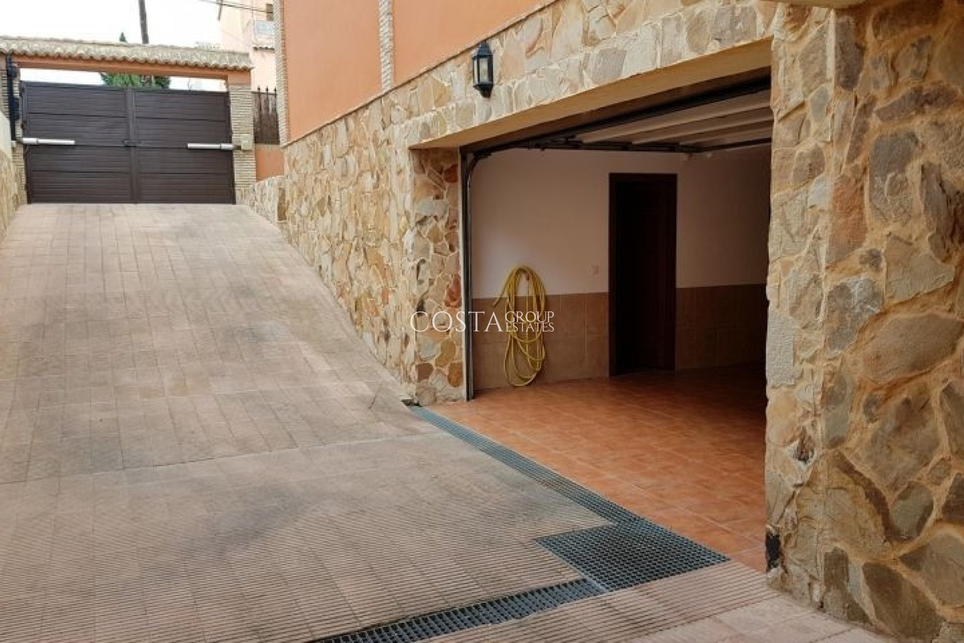 Wiederverkauf - Villa -
Torrevieja - Torrevieja Centro