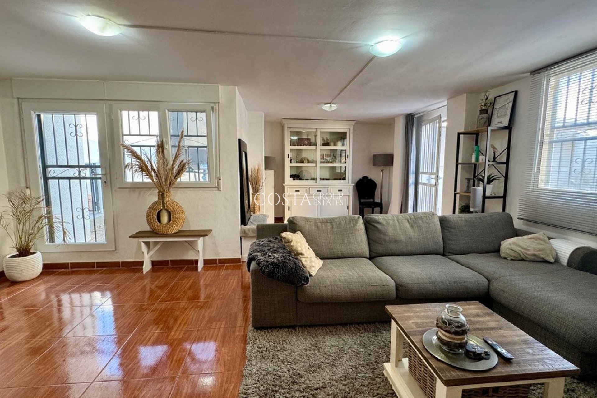 Wiederverkauf - Villa -
Torrevieja - Torrevieja Centro