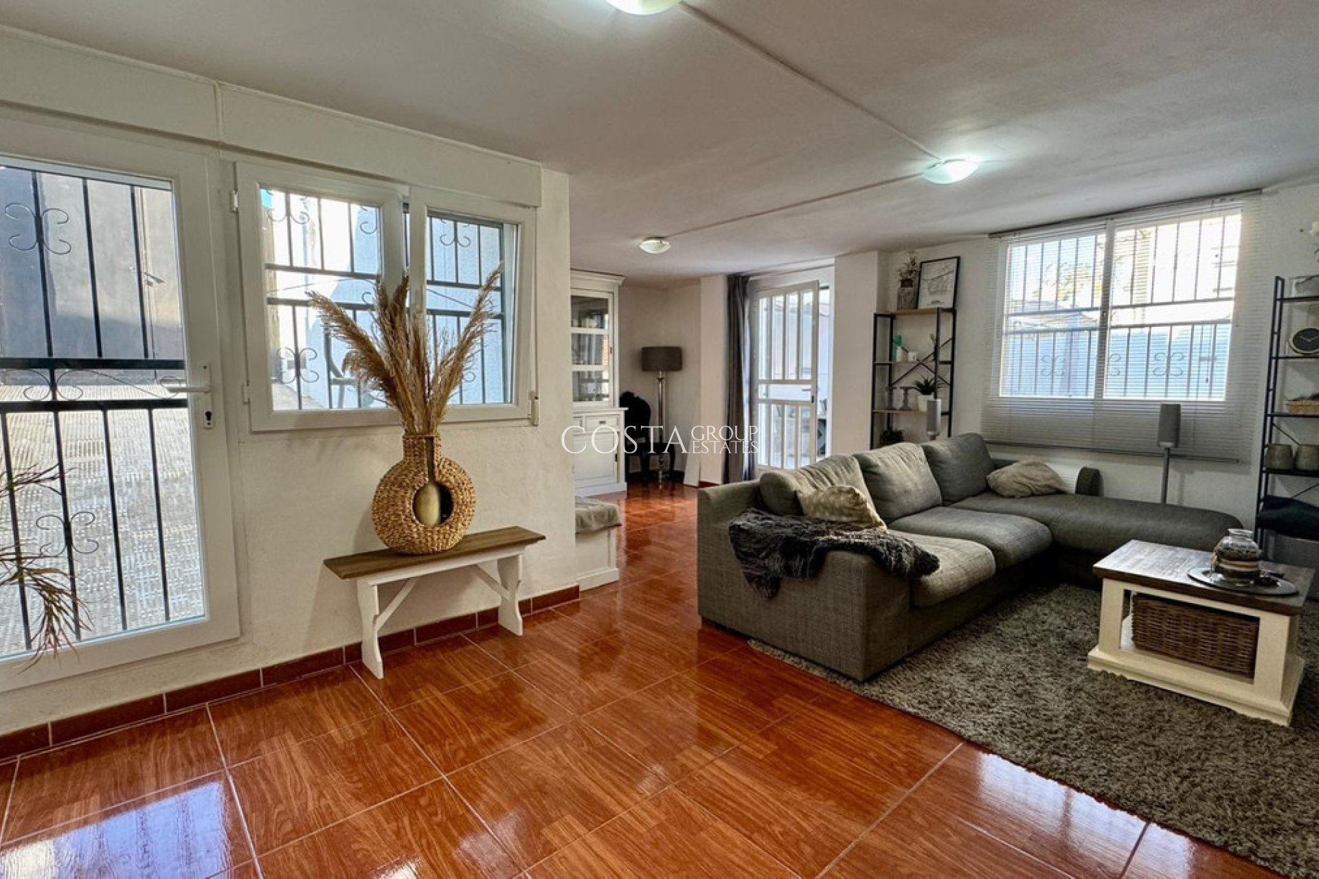 Wiederverkauf - Villa -
Torrevieja - Torrevieja Centro