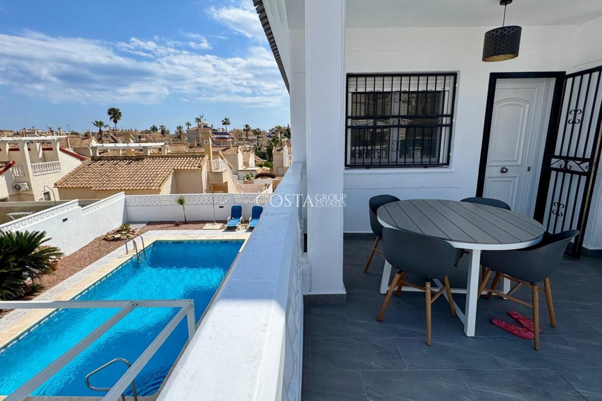 Wiederverkauf - Villa -
Torrevieja - Torrevieja Centro