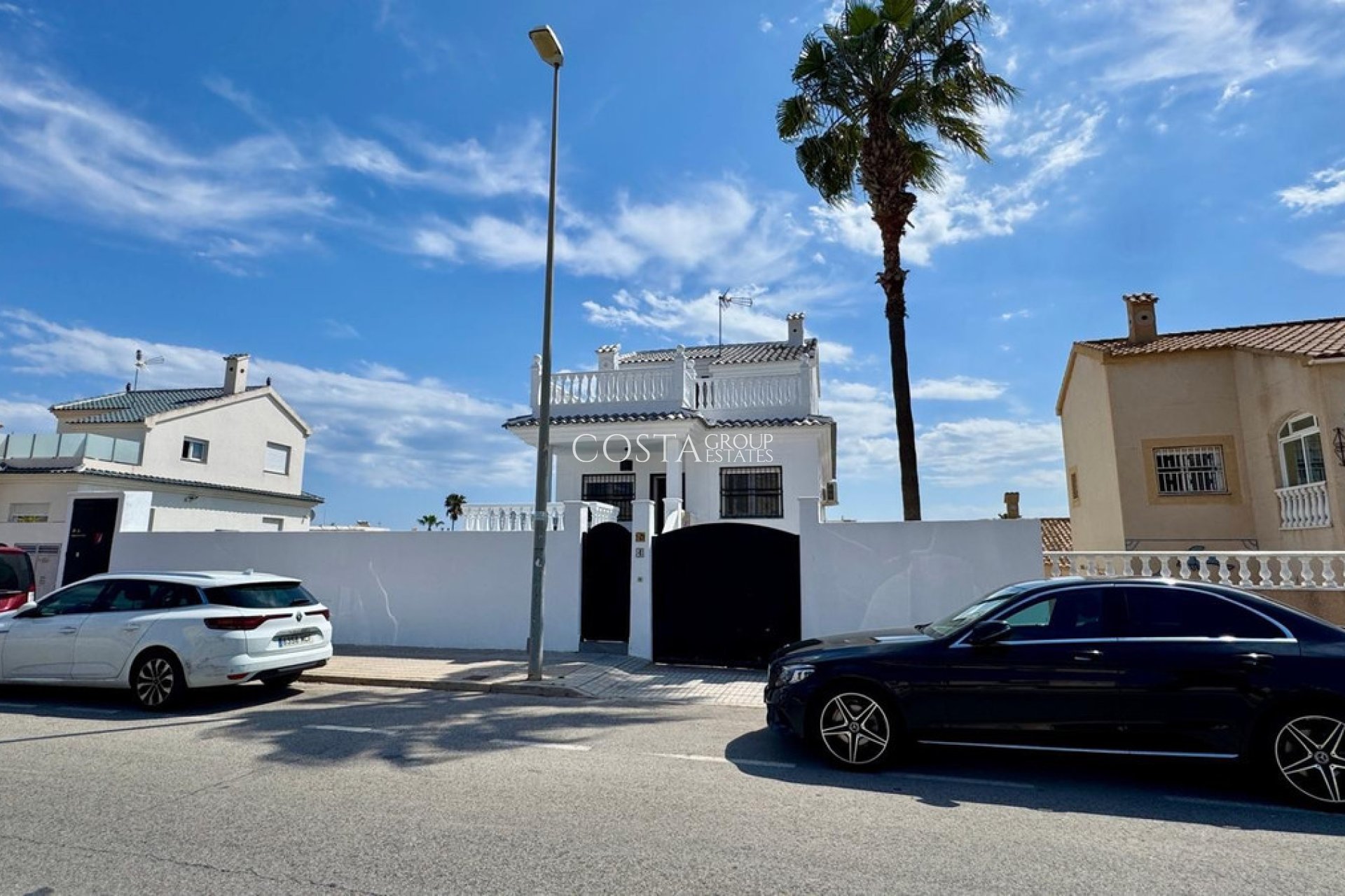 Wiederverkauf - Villa -
Torrevieja - Torrevieja Centro