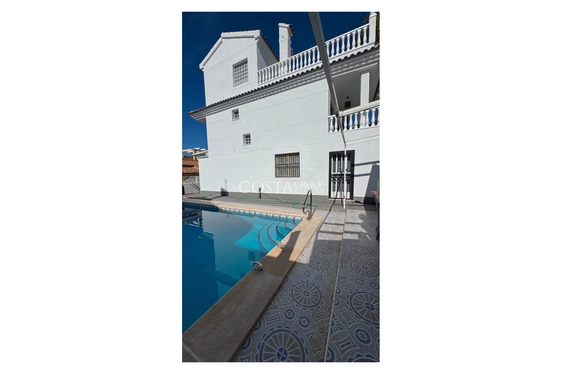 Wiederverkauf - Villa -
Torrevieja - Torrevieja Centro