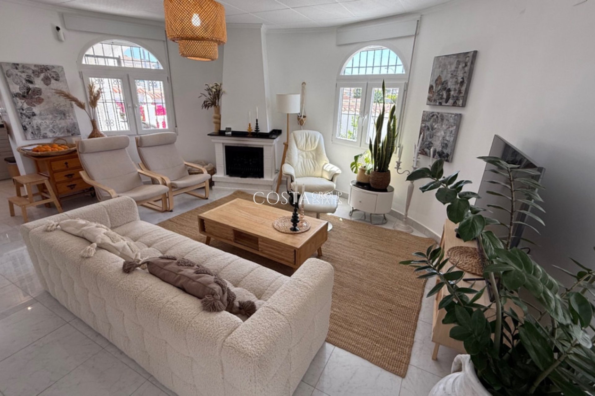 Wiederverkauf - Villa -
Torrevieja - Torrevieja Centro