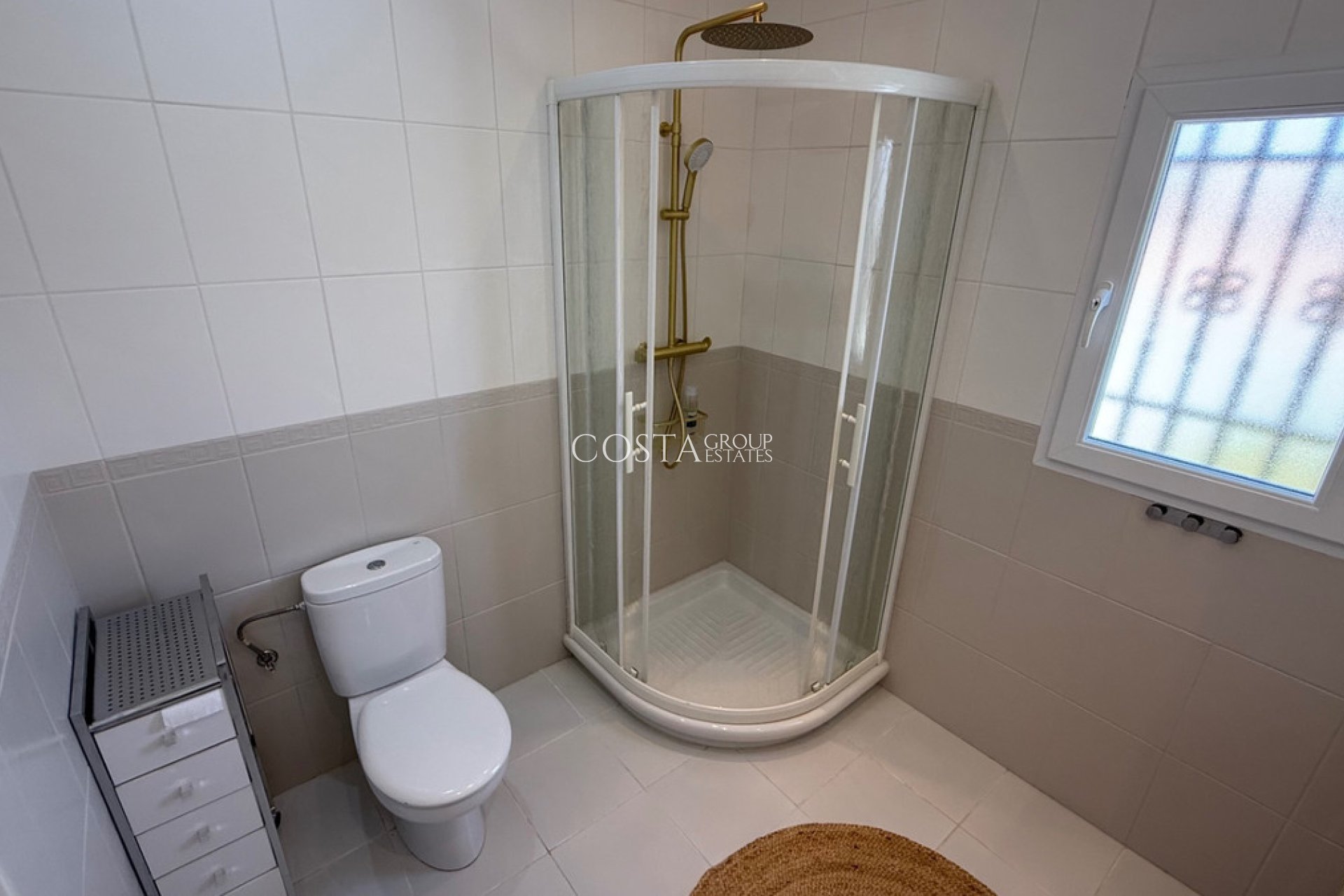 Wiederverkauf - Villa -
Torrevieja - Torrevieja Centro