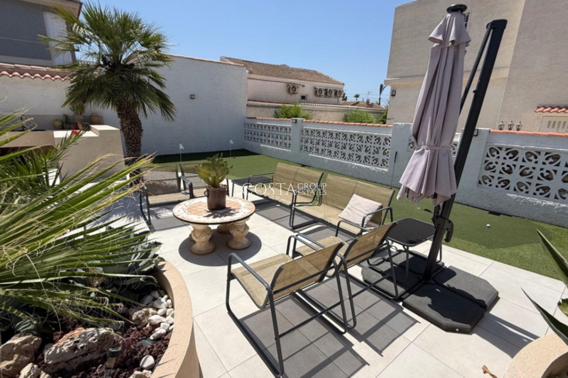 Wiederverkauf - Villa -
Torrevieja - Torrevieja Centro