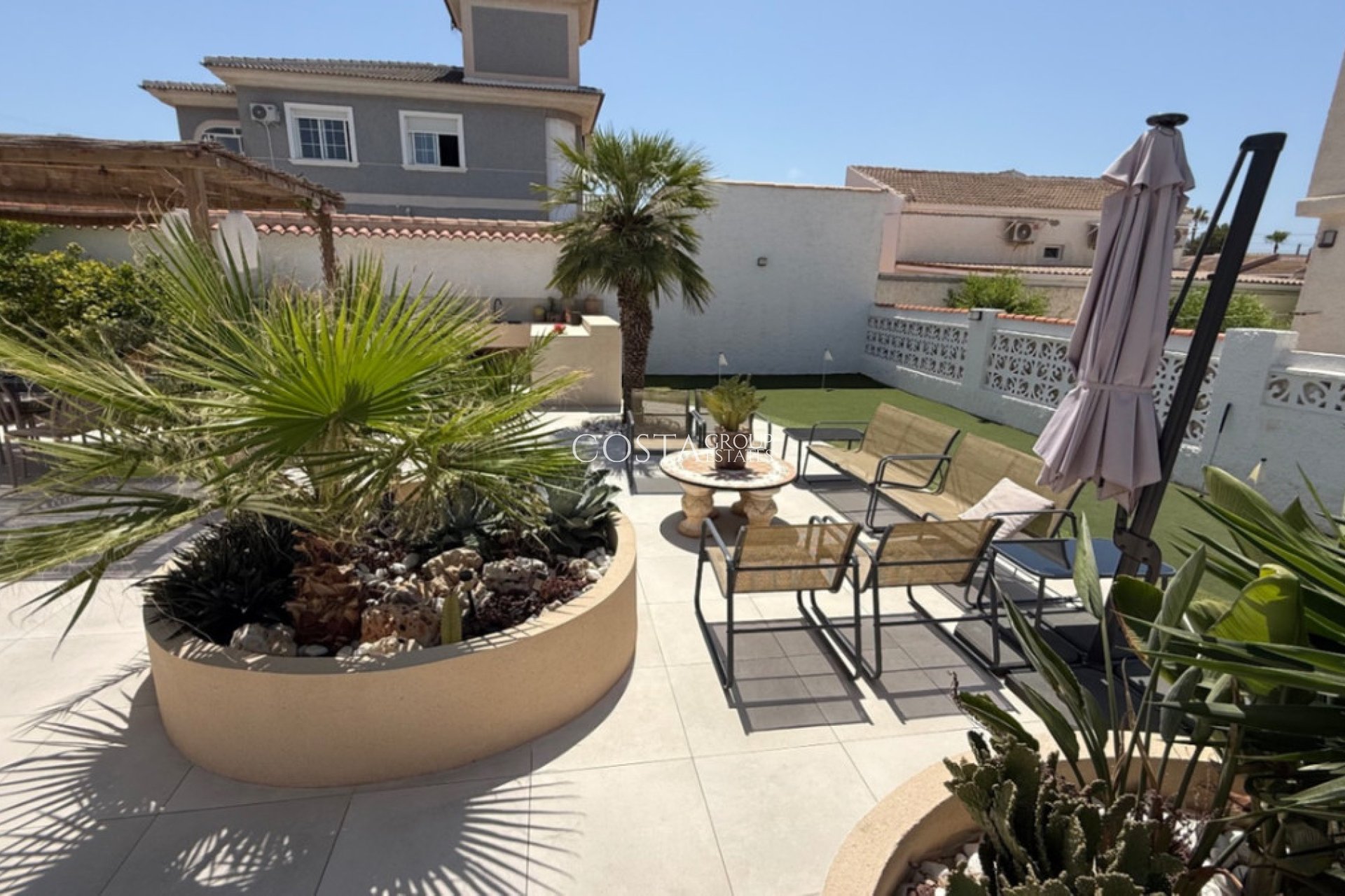 Wiederverkauf - Villa -
Torrevieja - Torrevieja Centro