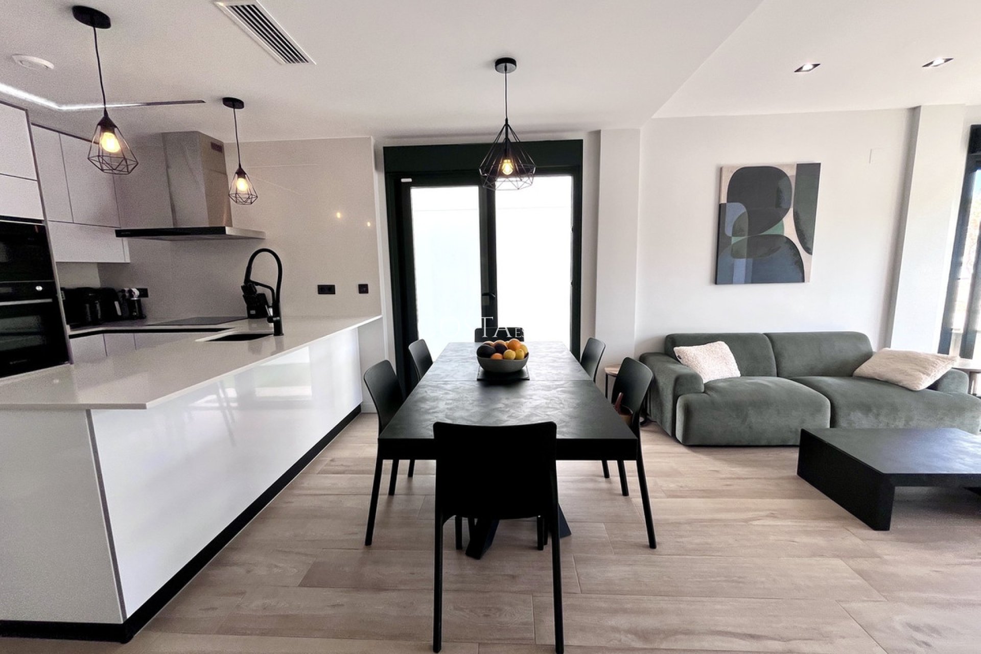 Wiederverkauf - Villa -
Torrevieja - Torrevieja Centro