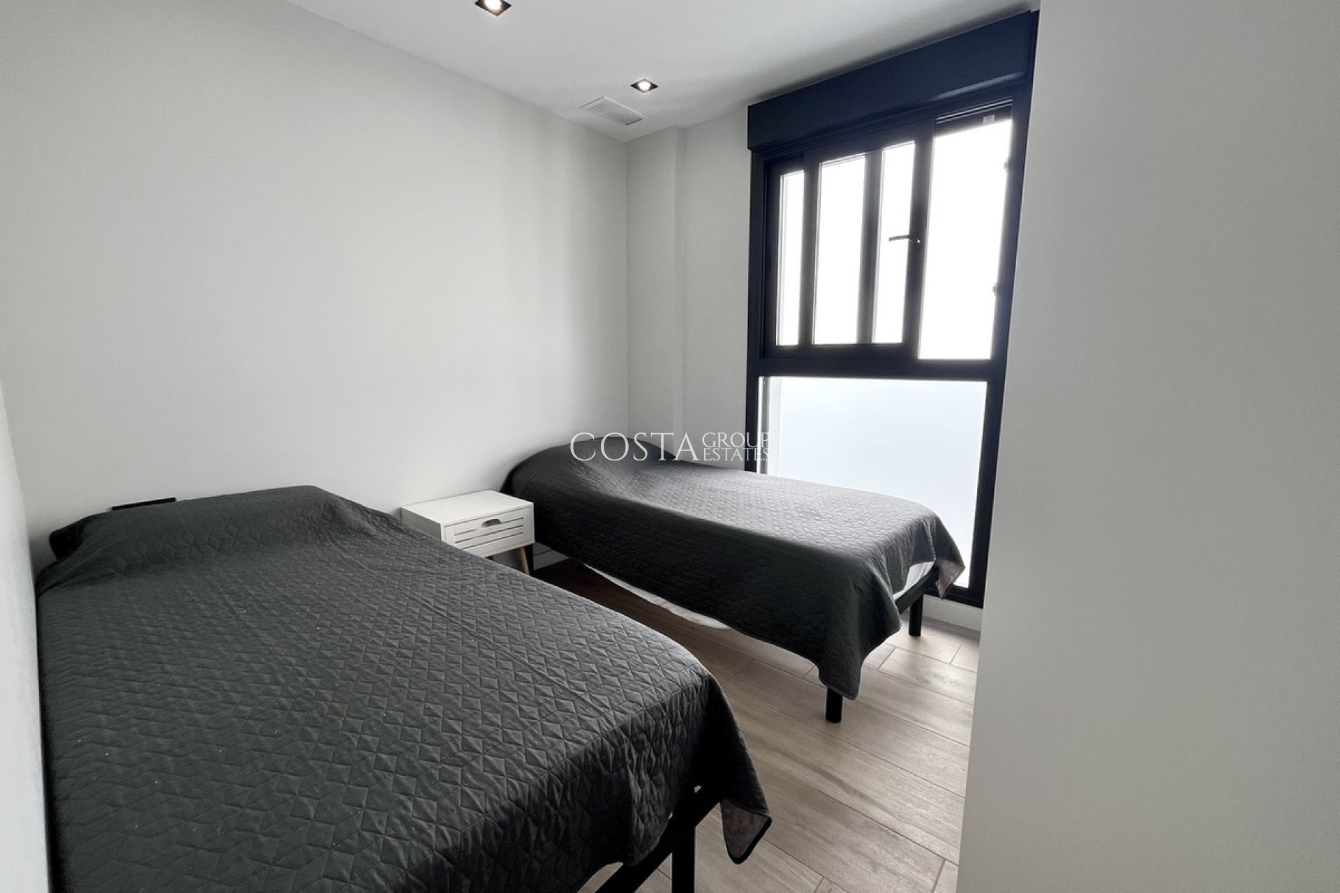 Wiederverkauf - Villa -
Torrevieja - Torrevieja Centro